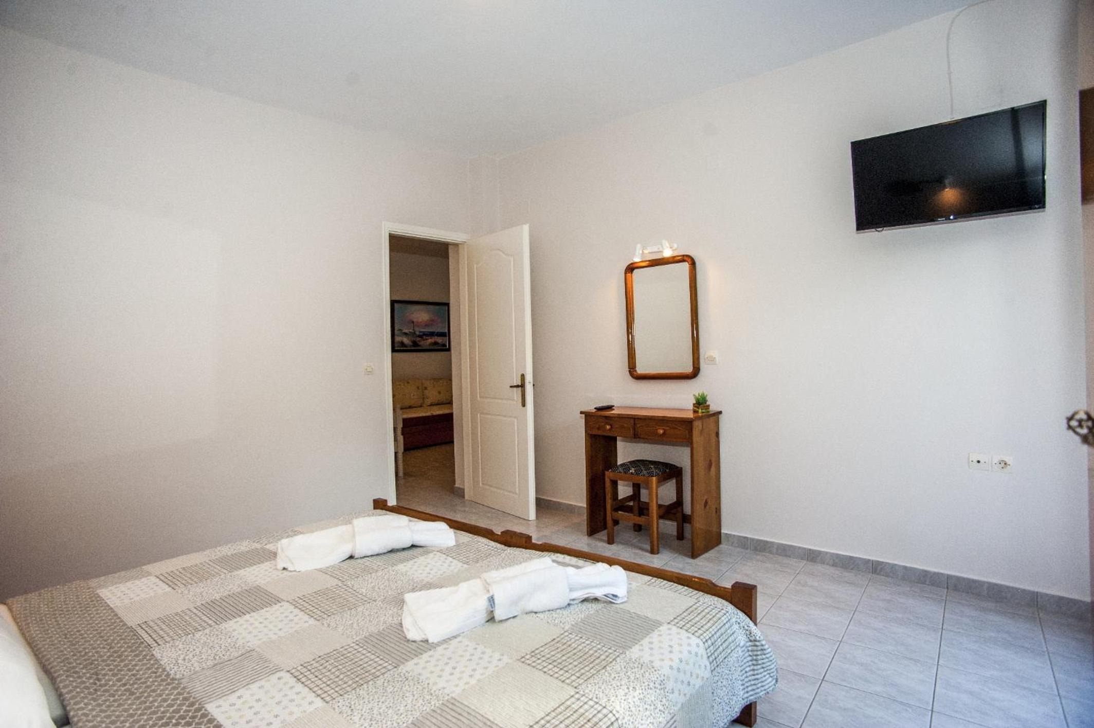 Captain Georgio Apartments view 4