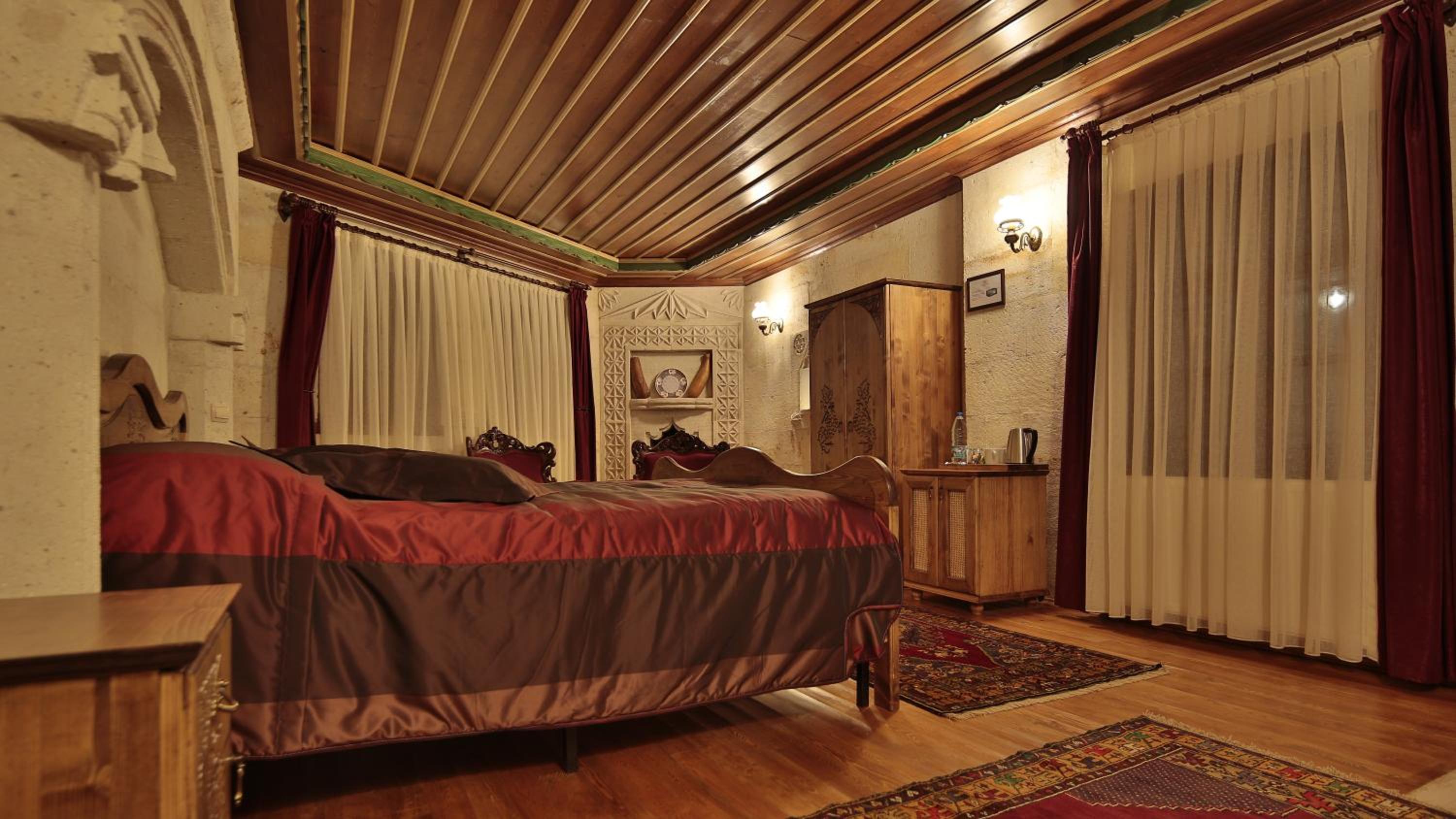 Harman Cave Hotel - Image 69