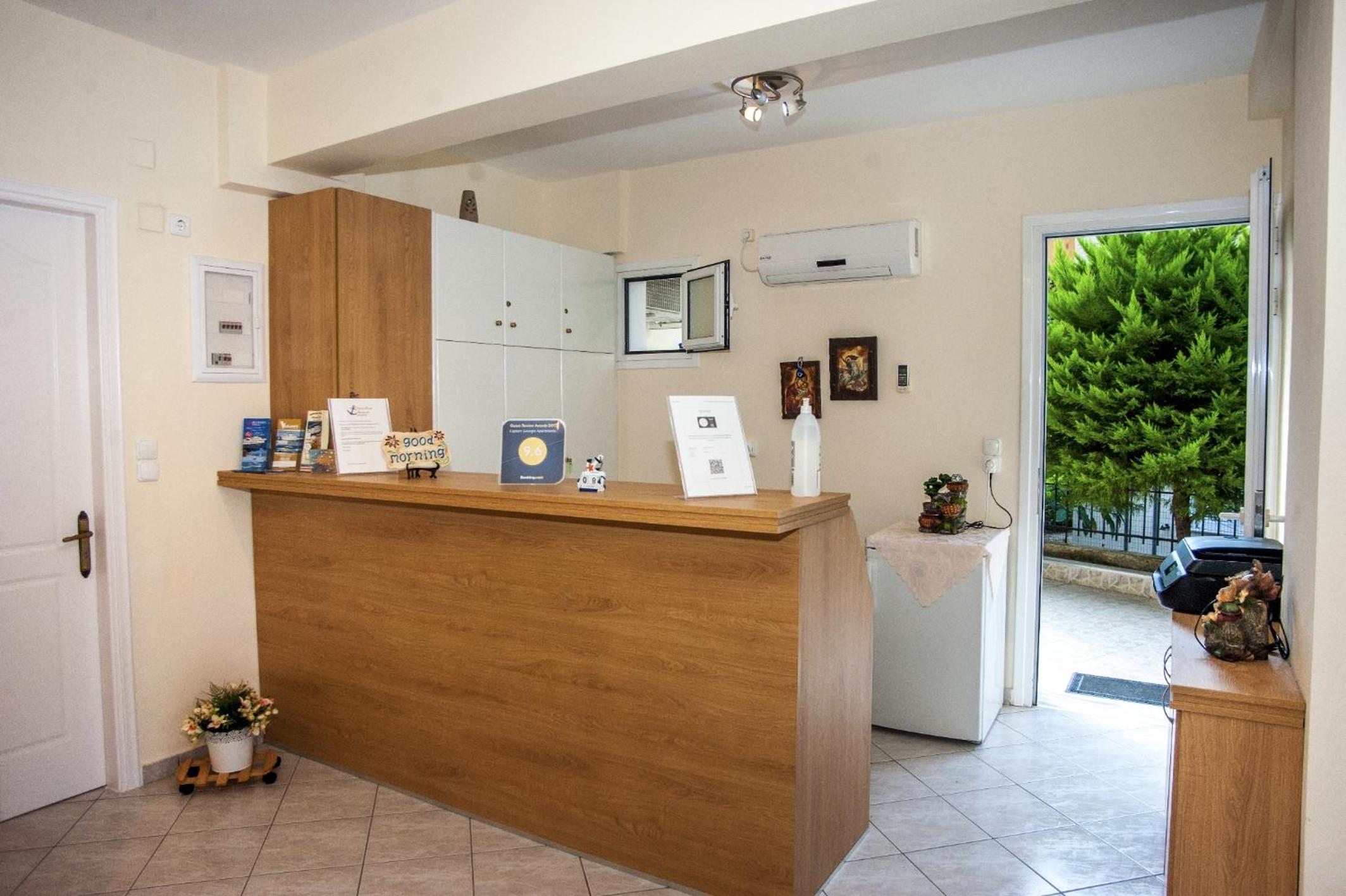 Captain Georgio Apartments photo 4