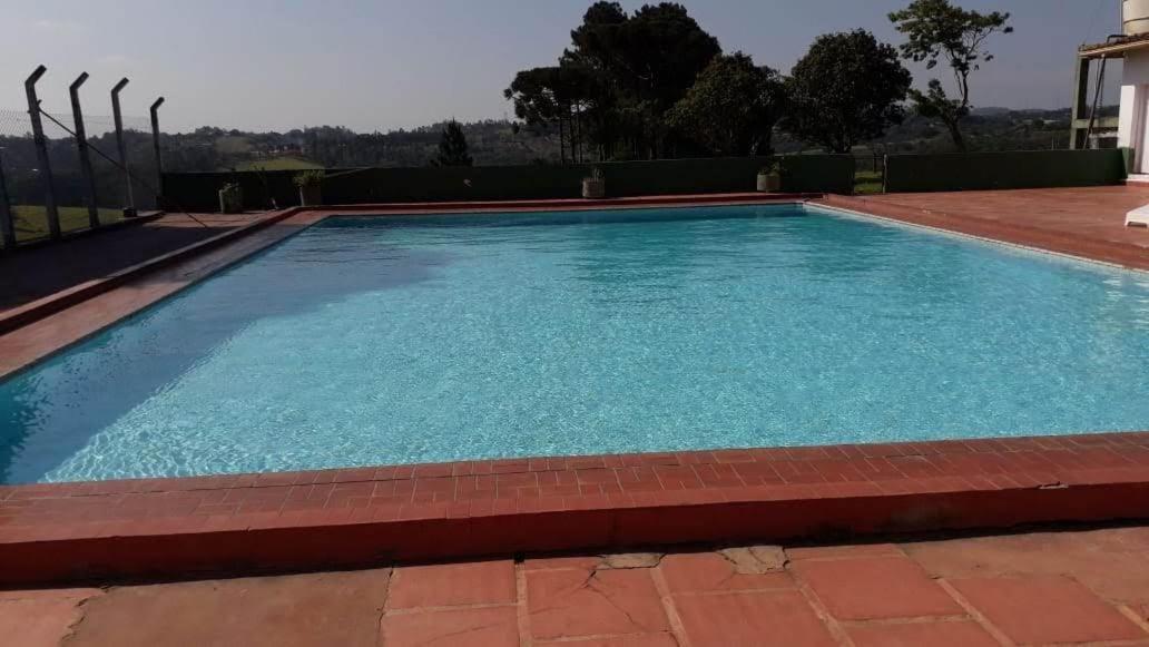 Lazer Campo Piscina 07 qts 4wc km.68 C.Branco
