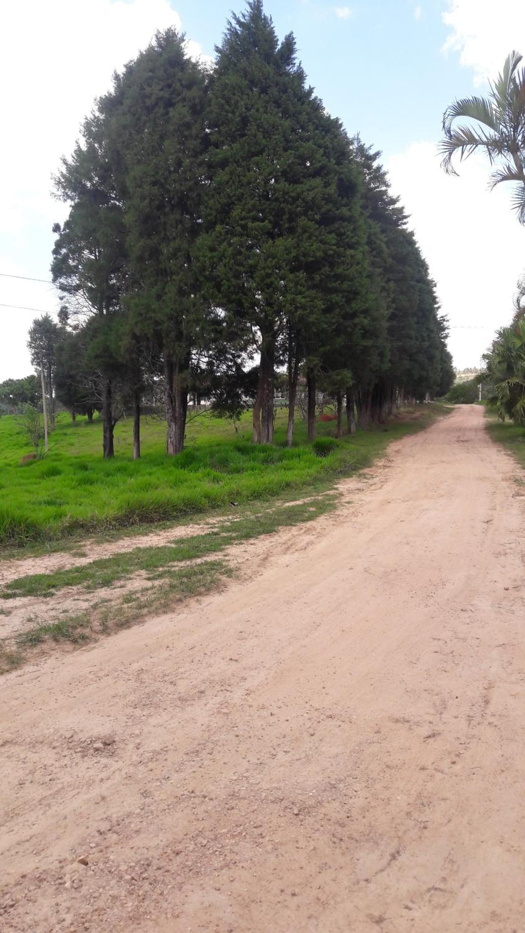 Lazer Campo Piscina 07 qts 4wc km.68 C.Branco