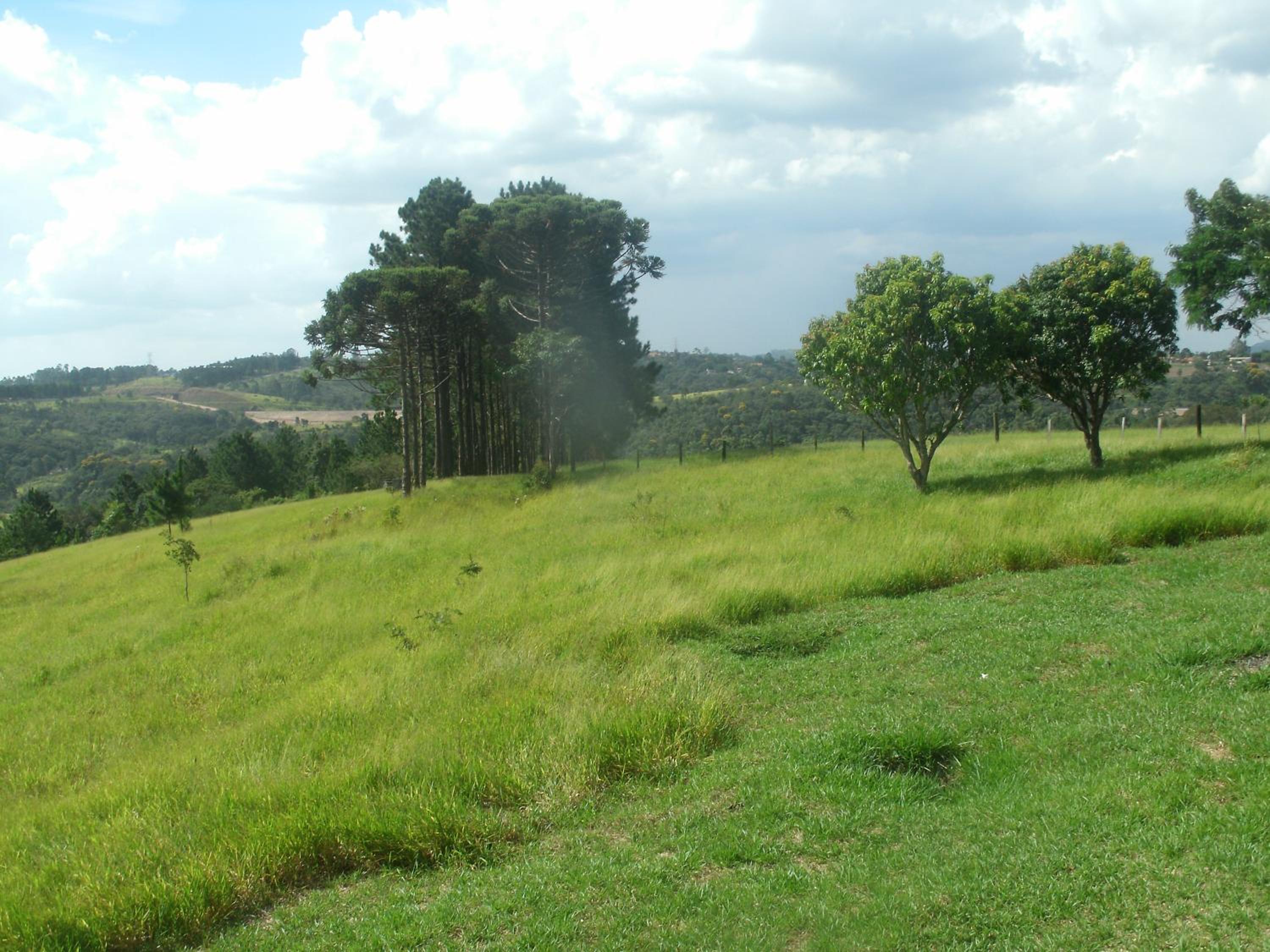 Lazer Campo Piscina 07 qts 4wc km.68 C.Branco