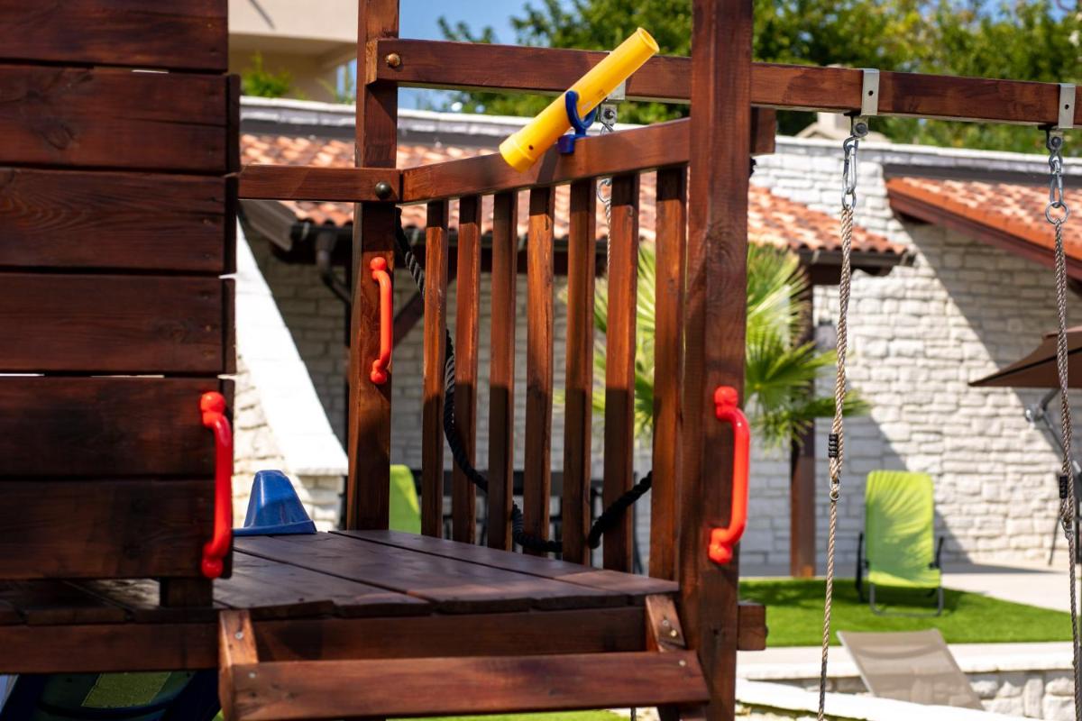 children's play area