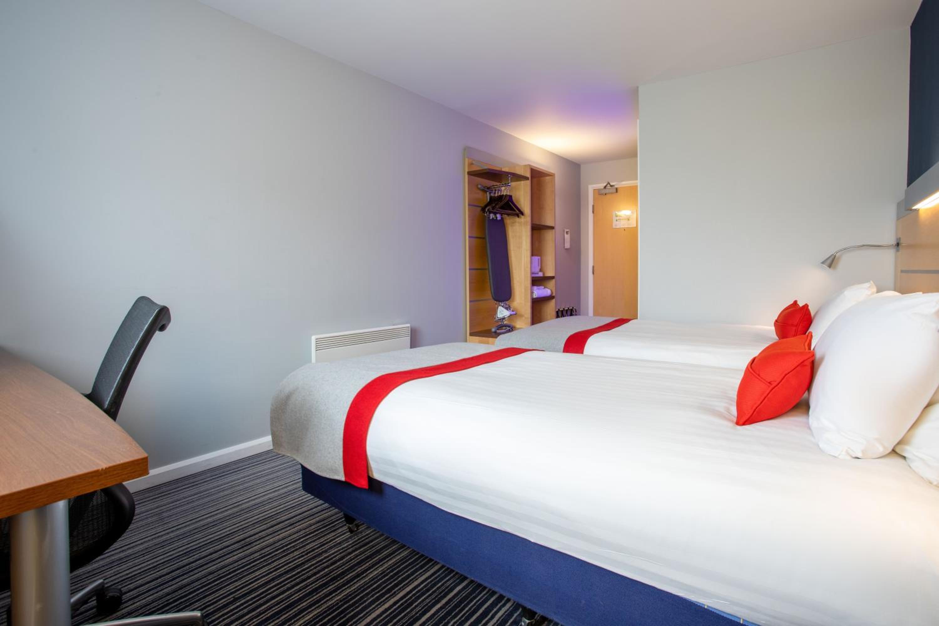 Dunfermline Vacations - Holiday Inn Express Dunfermline, an IHG Hotel - Property Image 34