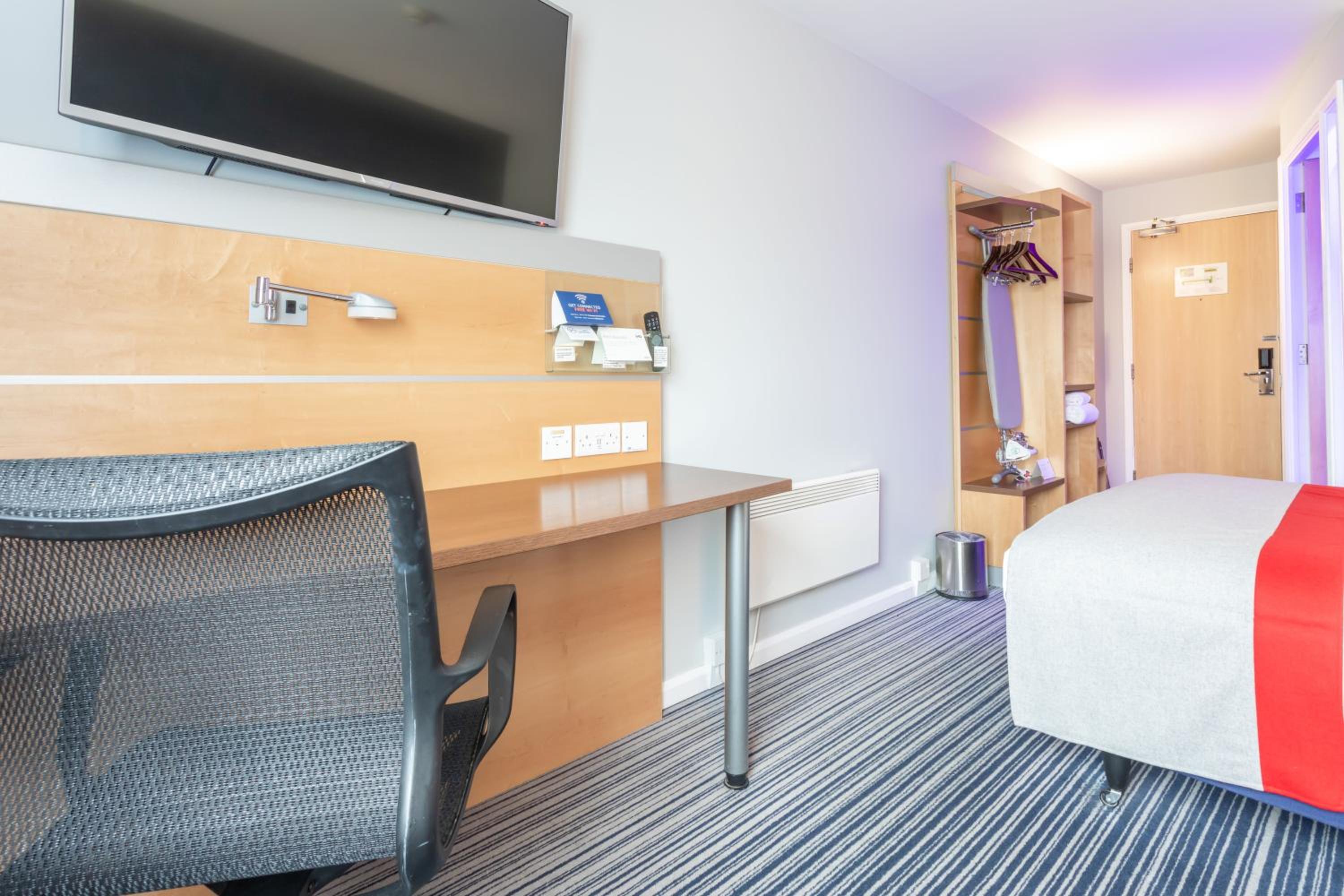 Dunfermline Vacations - Holiday Inn Express Dunfermline, an IHG Hotel - Property Image 49