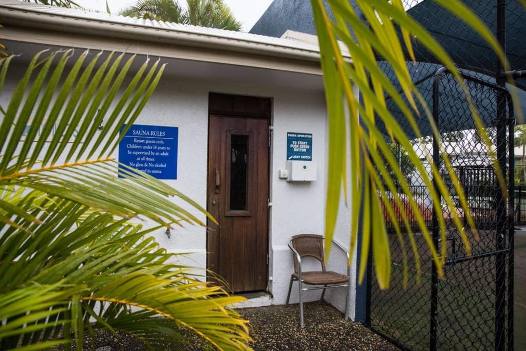 Noosaville Vacations - 2 Bedroom Villa In Tropical Resort - Property Image 4