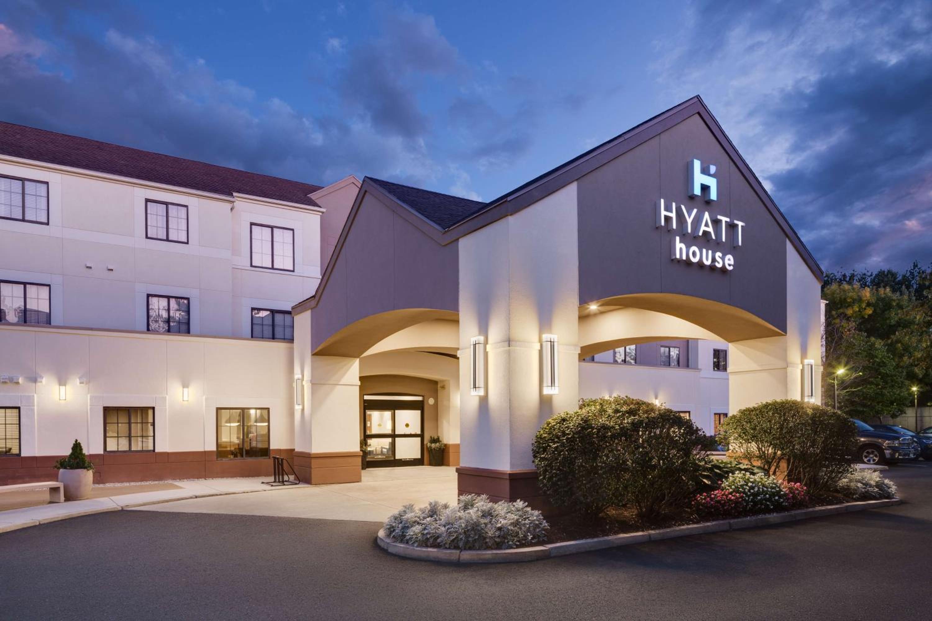 Hyatt House Boston Waltham - Property Image 32