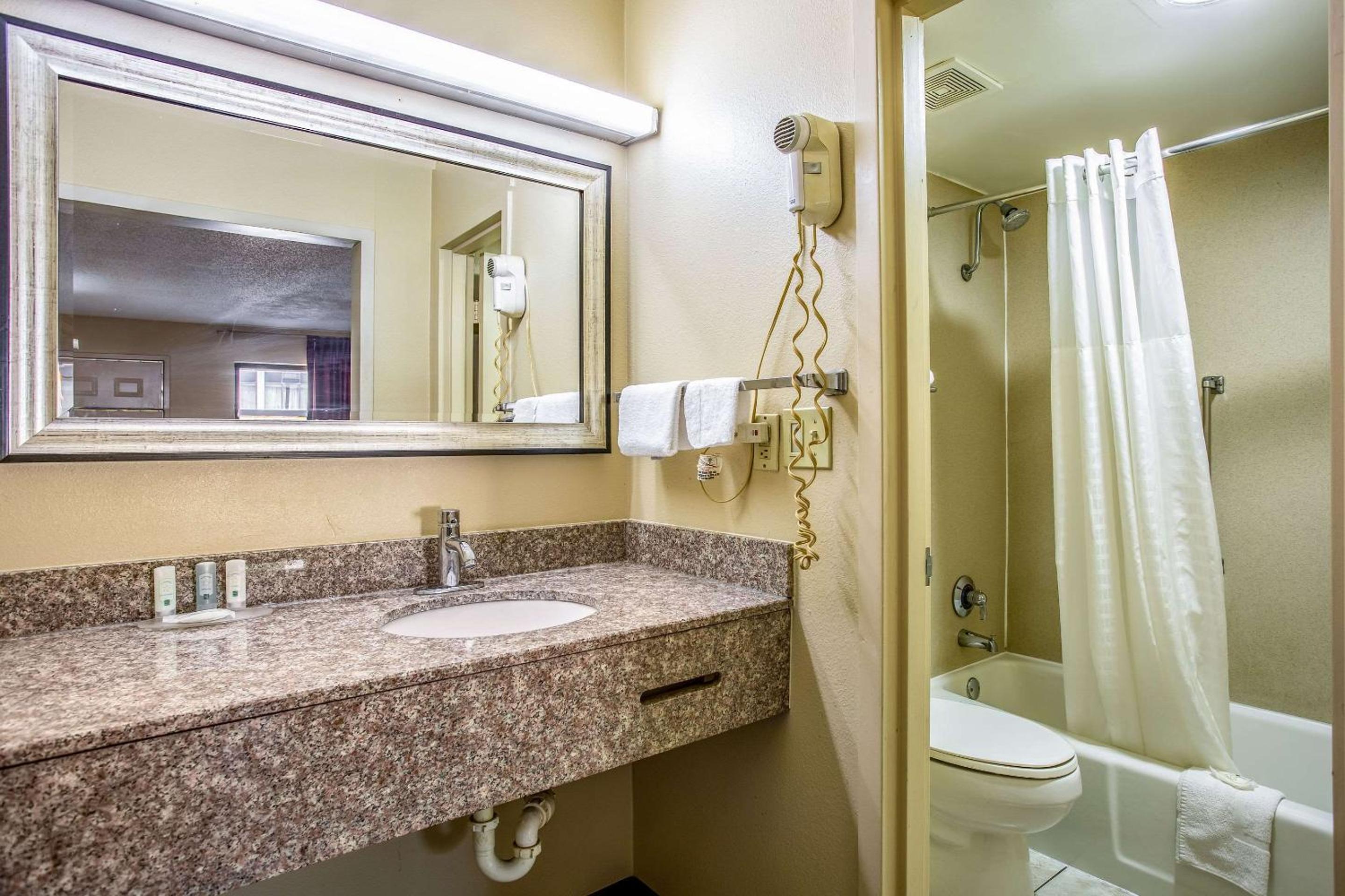 Quality Inn Bowling Green South