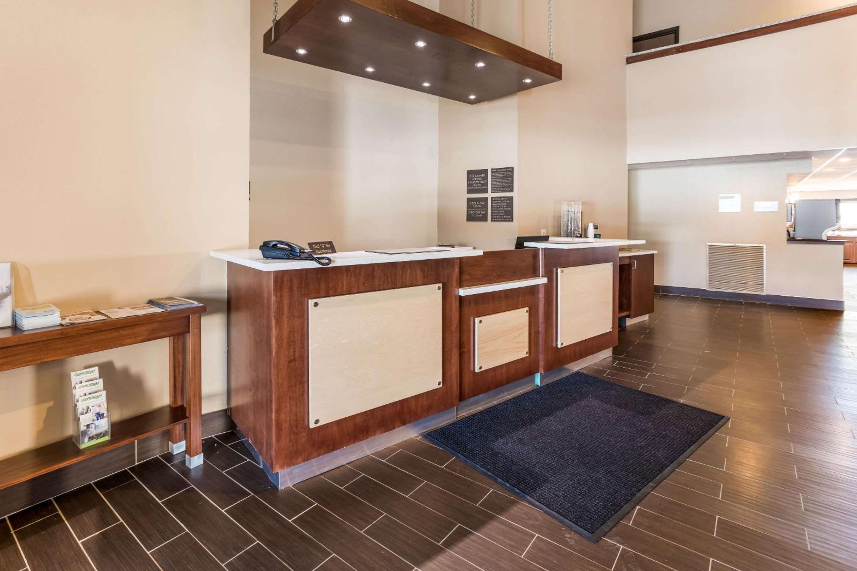 Comfort Inn Waukesha - Milwaukee West, Photo 14