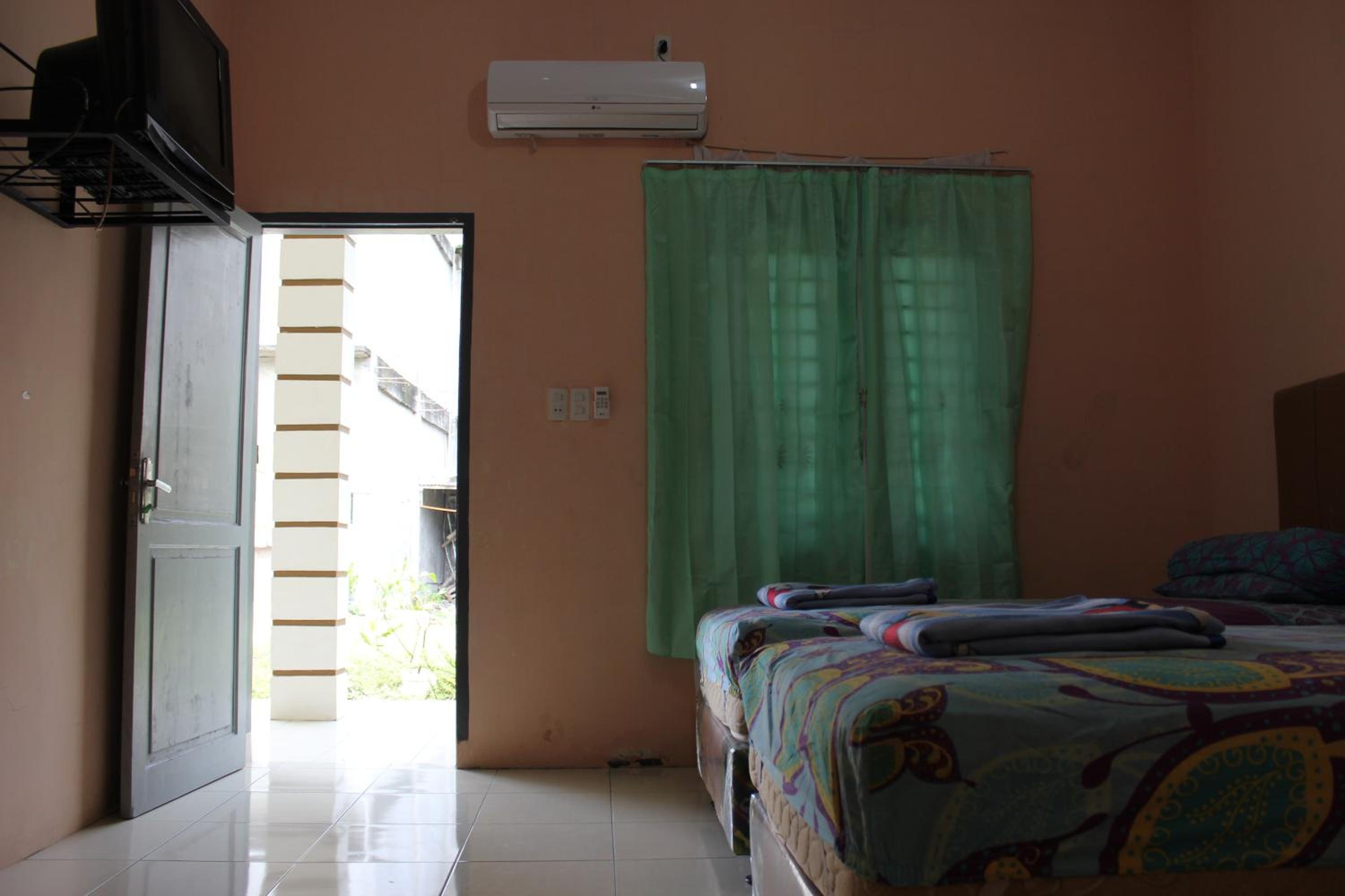 Photo 6
