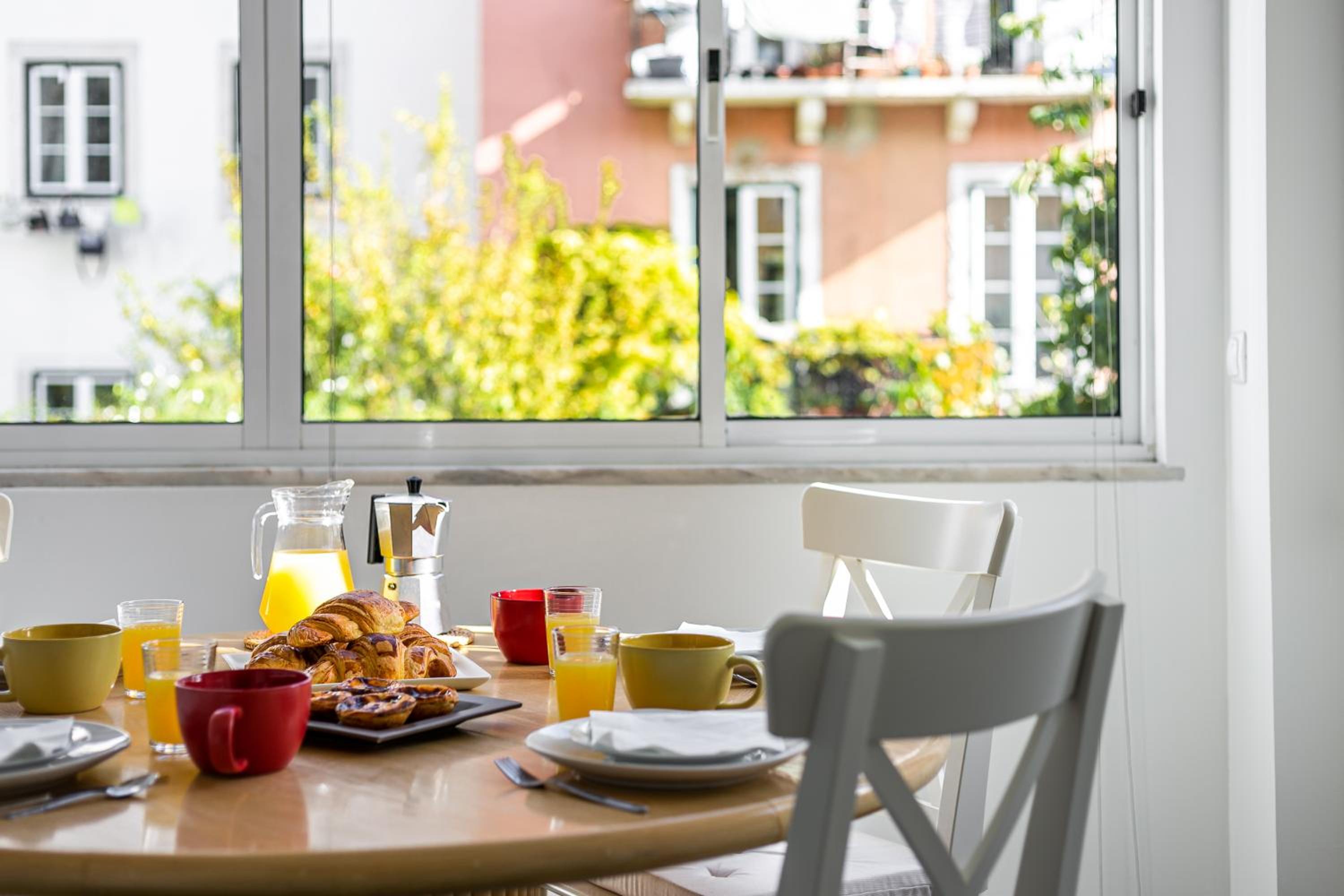 Sunny Apartment in the Heart of Príncipe Real view 5