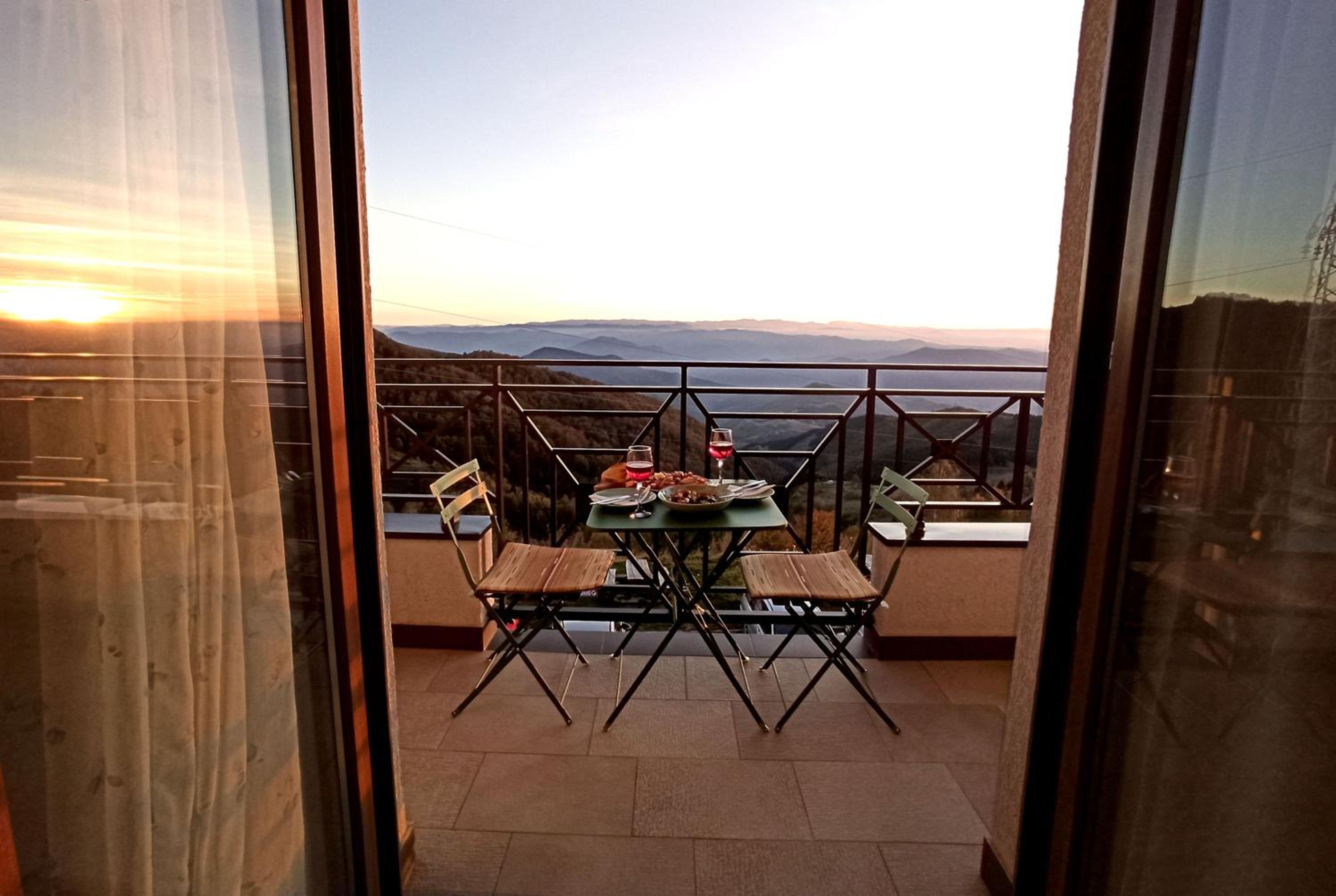 Modern Lux Apartment H8 at Milmari Resort view 2