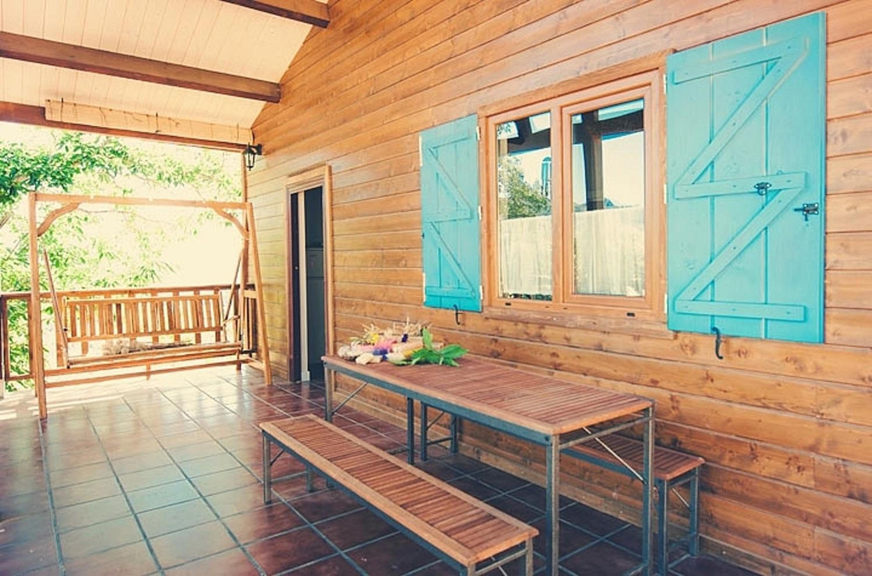 Charming house in Cañamero with shared pool