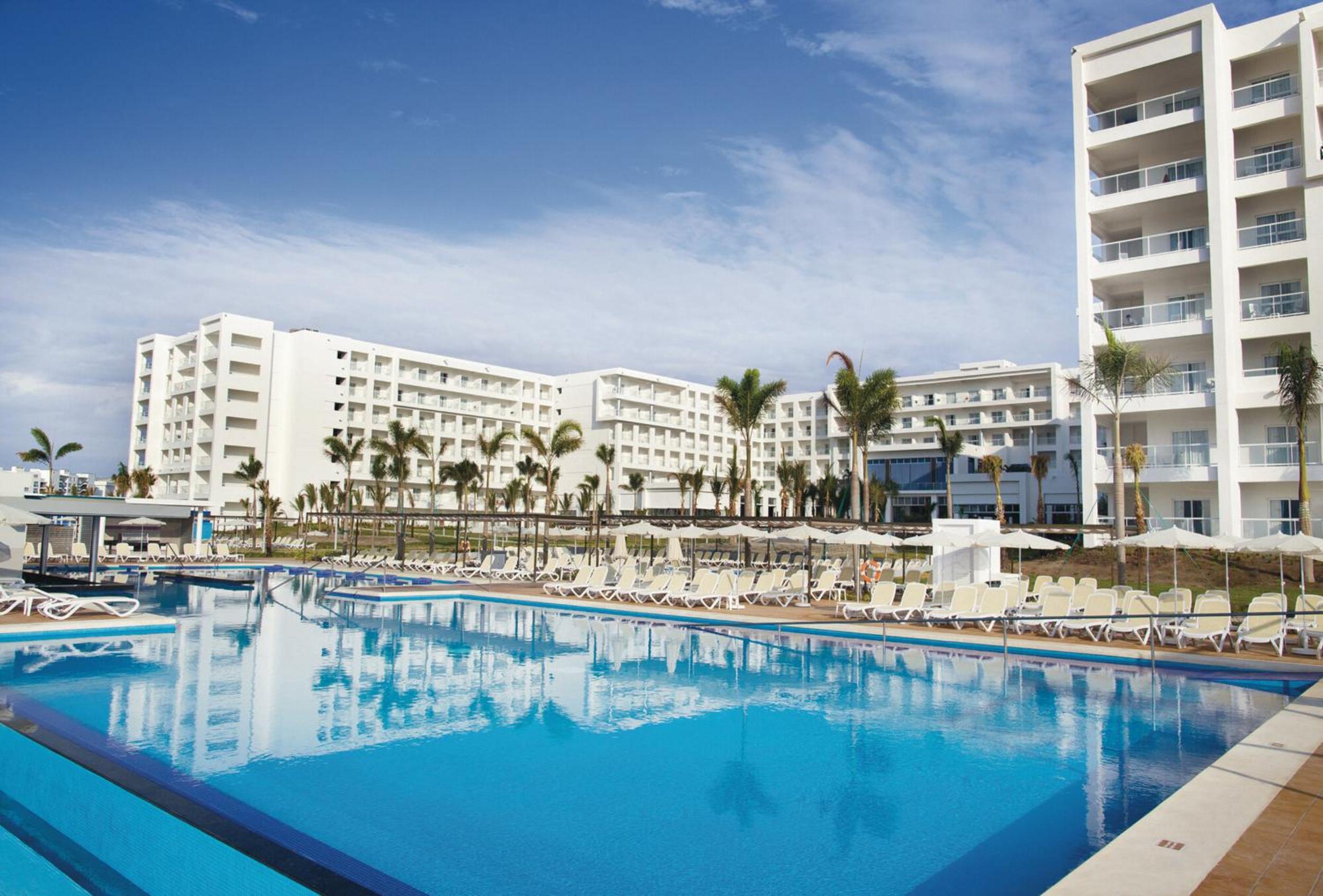 Hotel Riu Playa Blanca - All Inclusive - Image 1