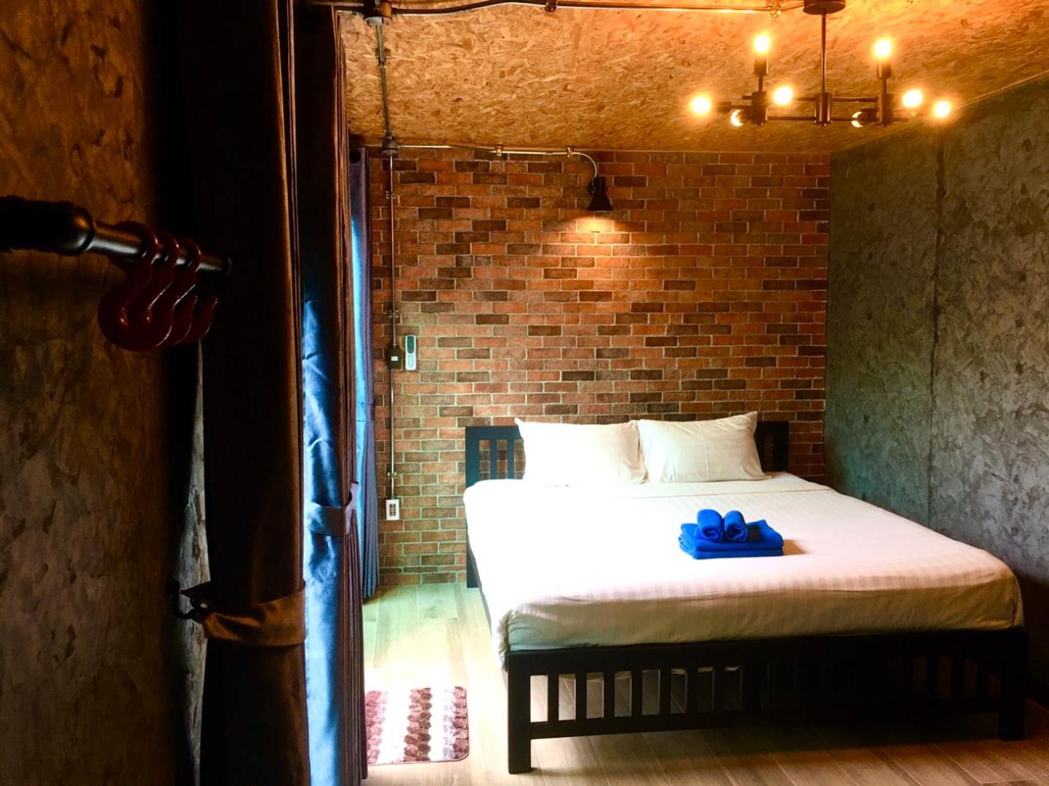 The Loft Resort Kabin Buri