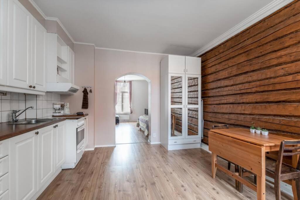 SELF-SERVICE apt 10 min from bus-&railway station, free bike! view 4