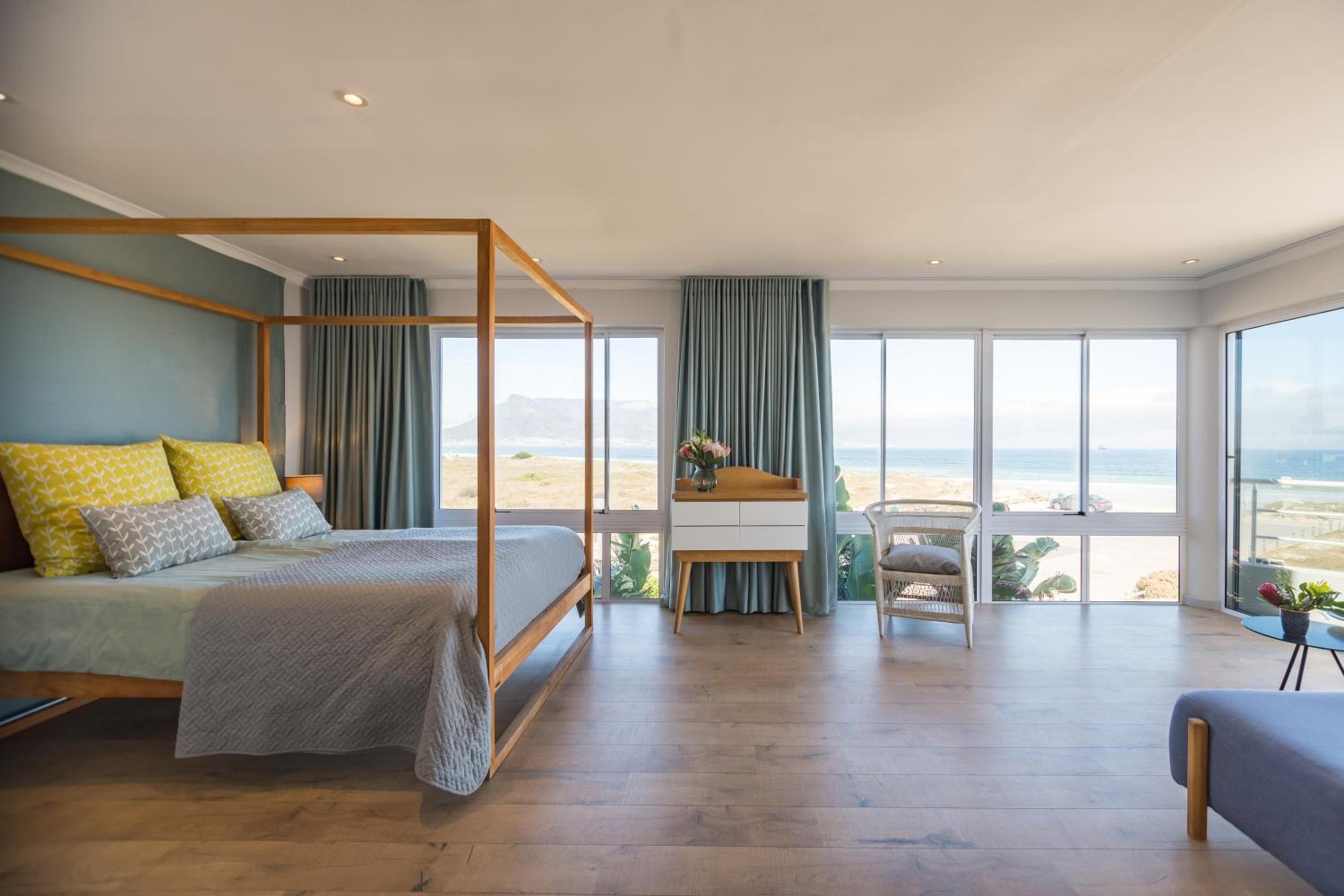 ocean12 Guesthouse Sunset Beach view 5