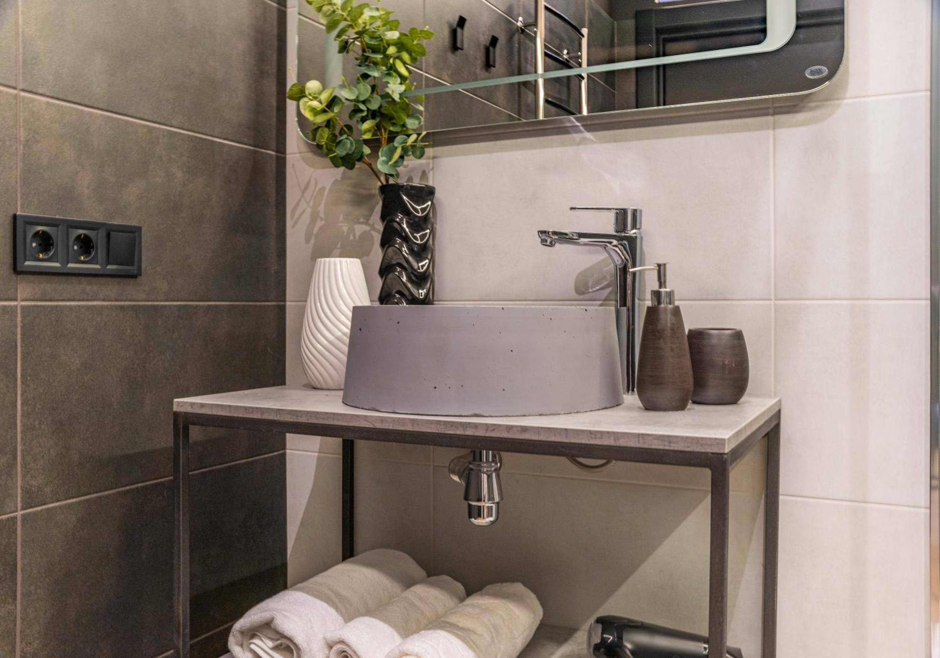 Maidan Square Luxury Apartments - Kyiv City Centre view 3