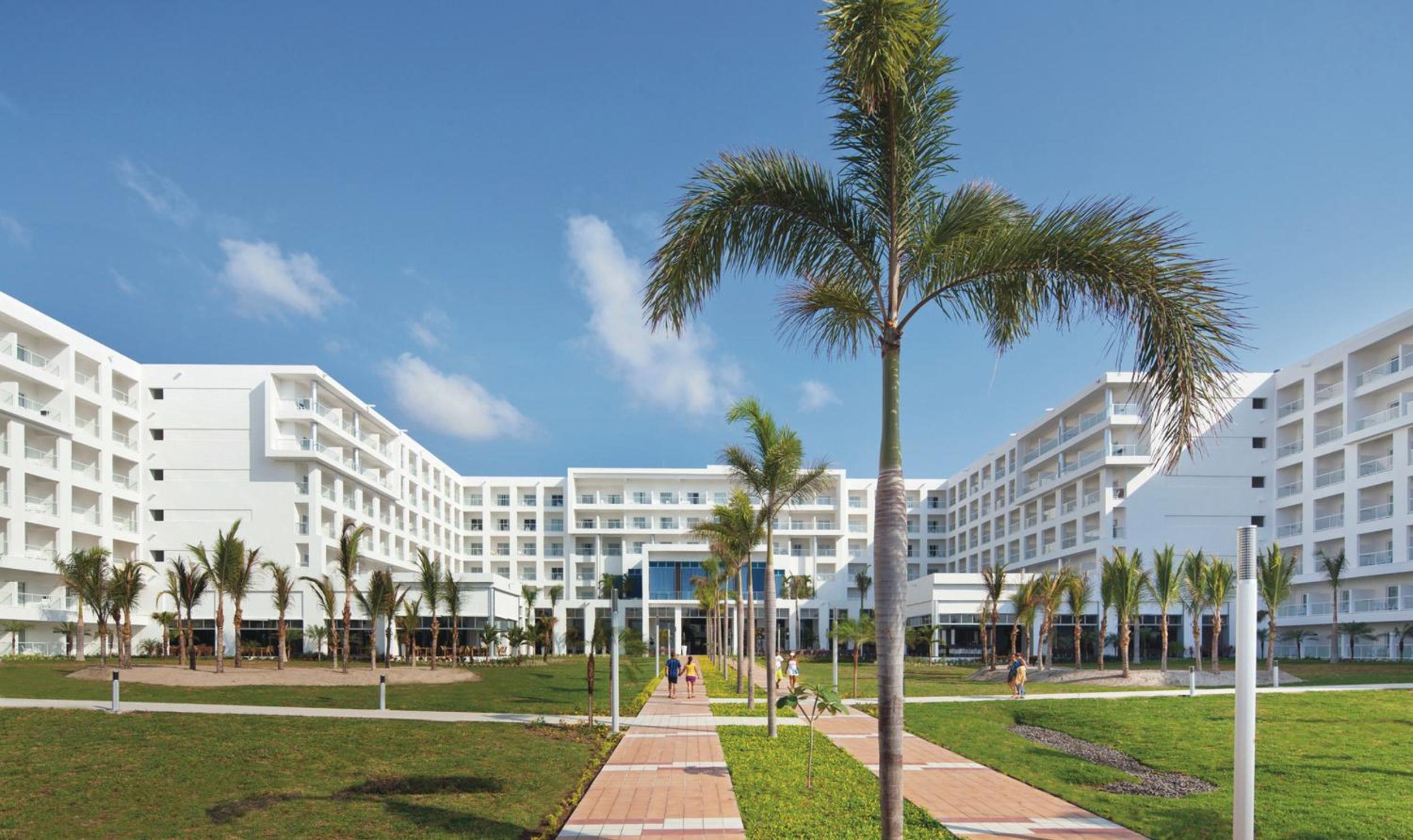 Riu Playa Blanca - All Inclusive
