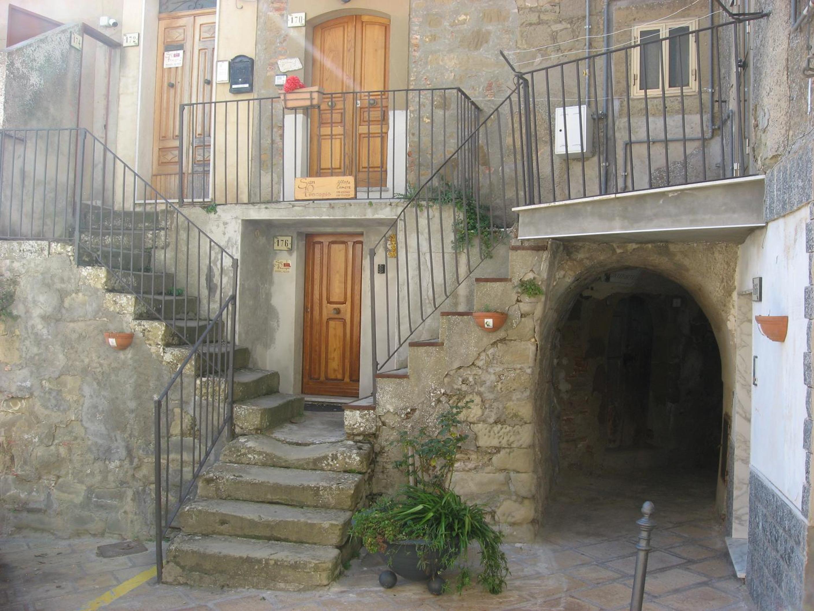 affitta camere San Procopio view 2