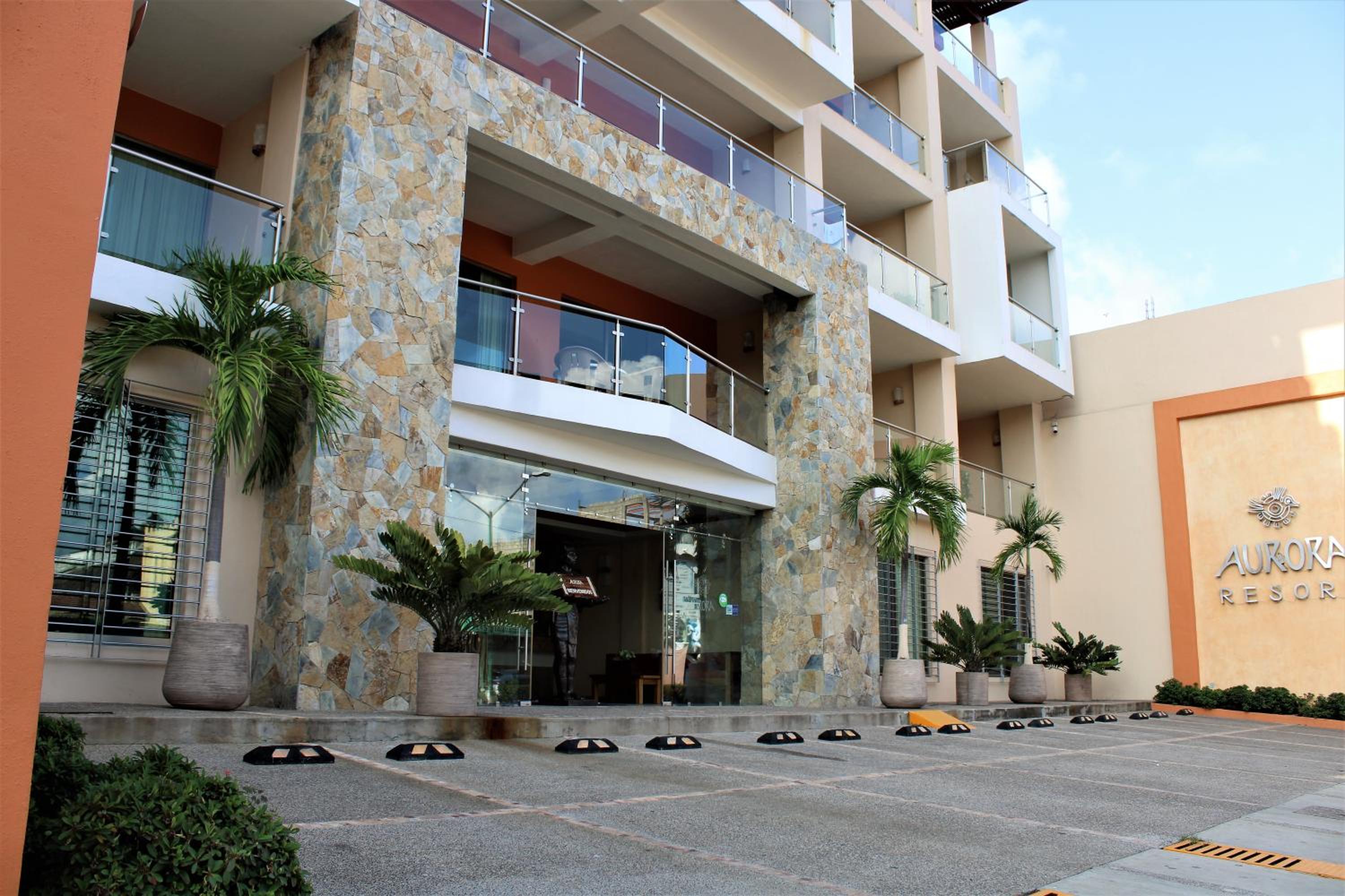 Hotel Aurora Resort - Image 1