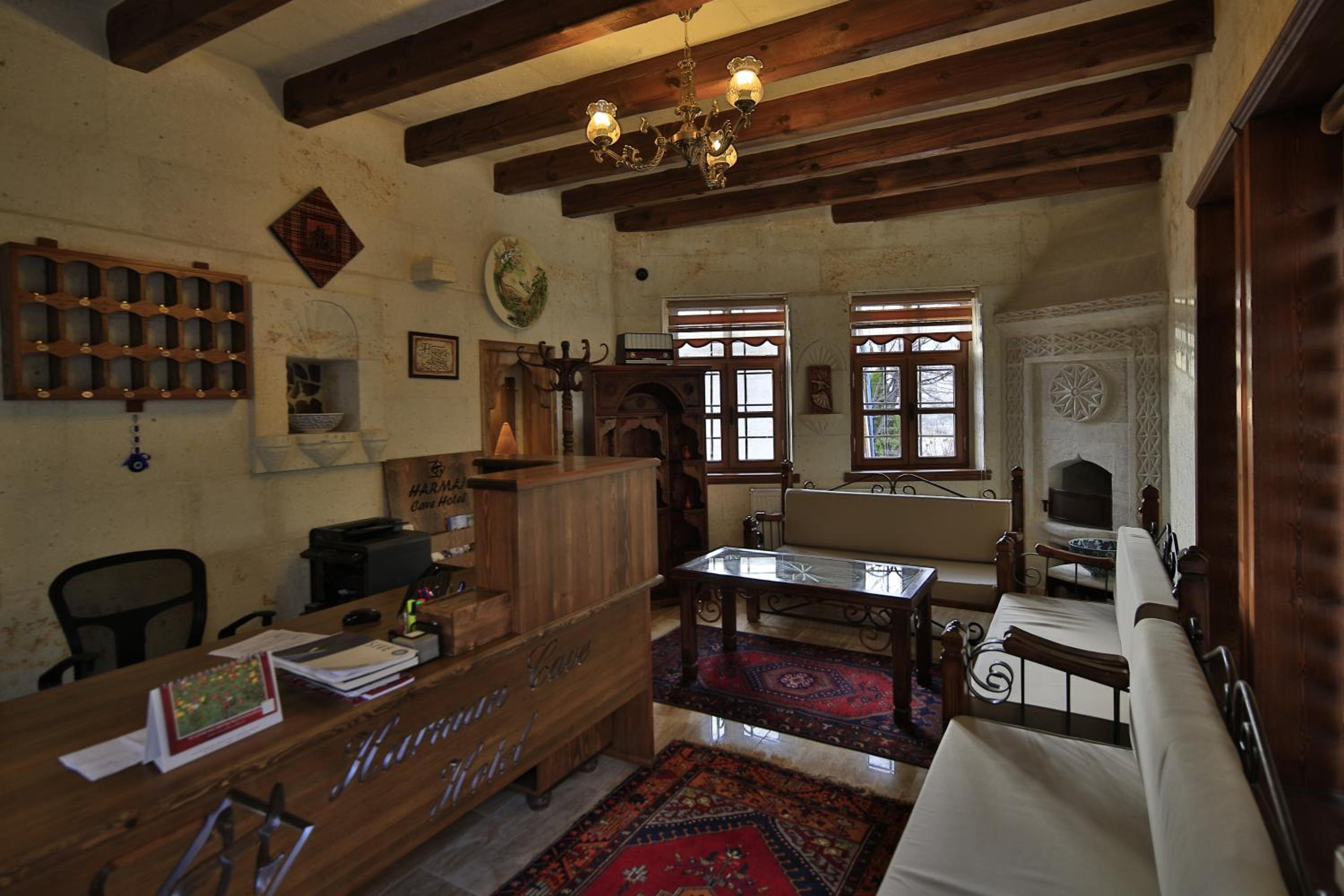 Harman Cave Hotel - Image 52