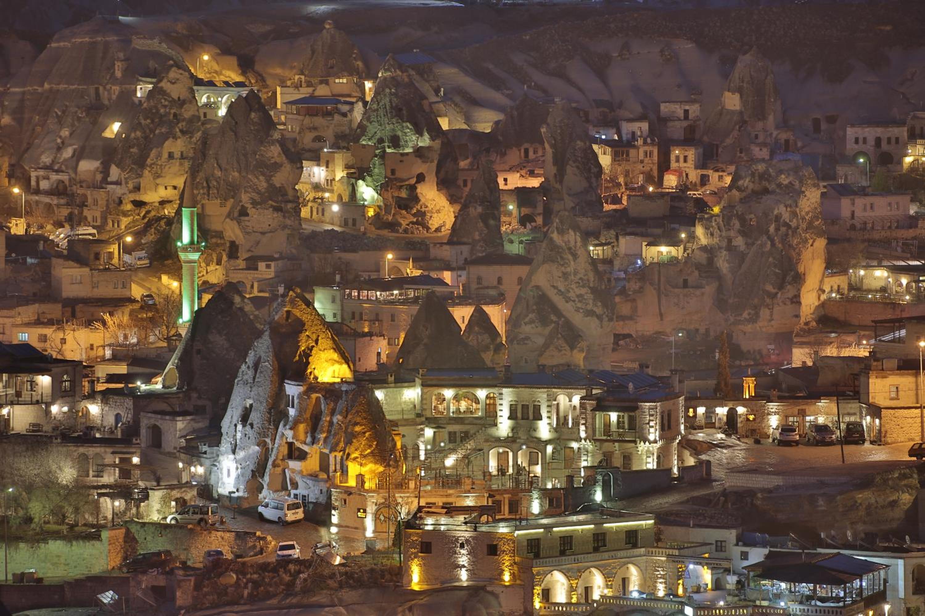 Harman Cave Hotel - Image 65