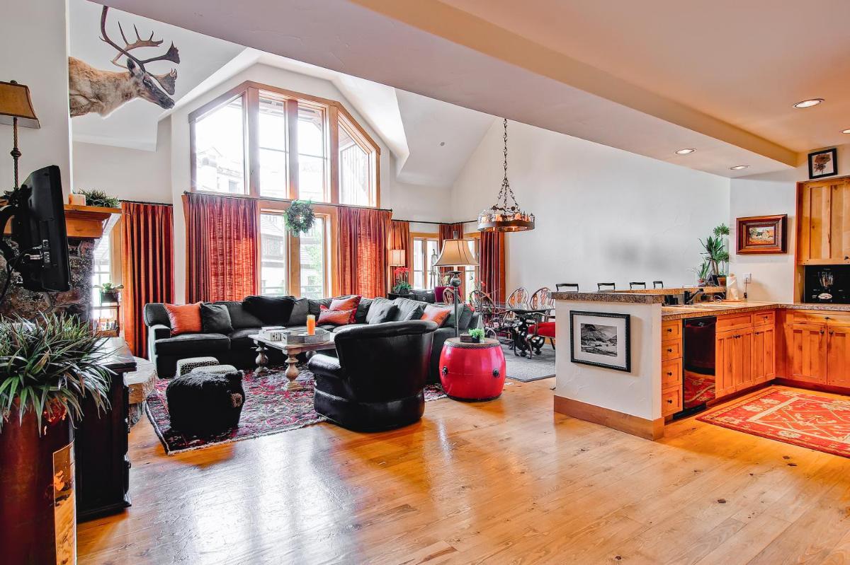 Villa Montane by East West Hospitality