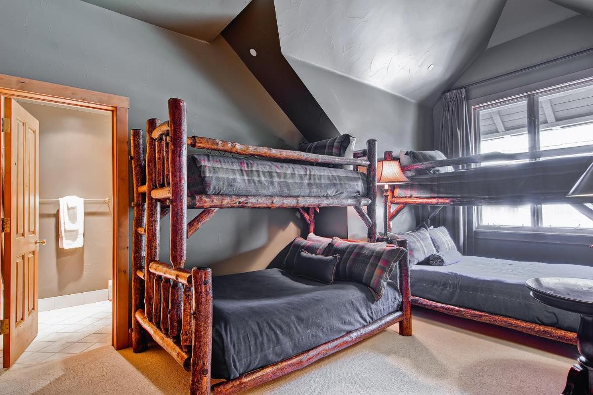 Villa Montane by East West Hospitality