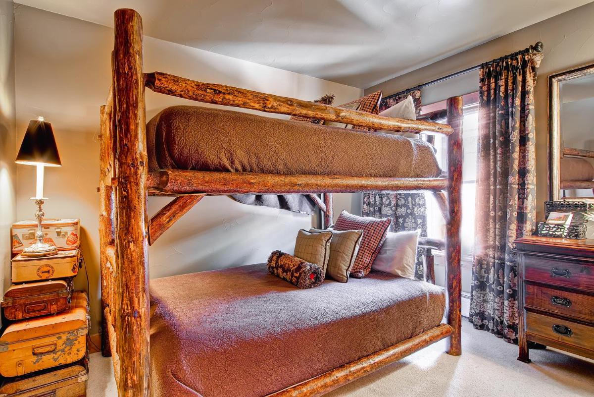 Villa Montane by East West Hospitality