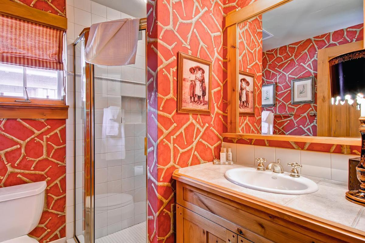 Villa Montane by East West Hospitality