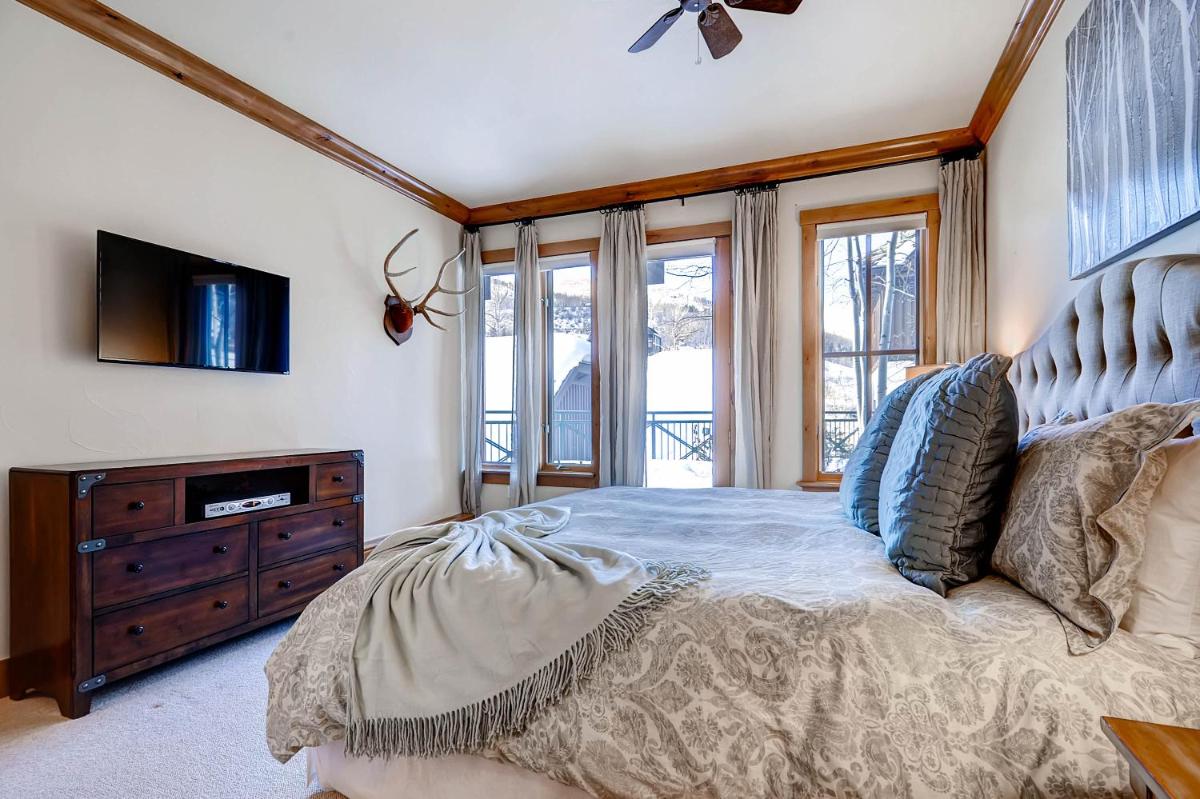 Villa Montane by East West Hospitality