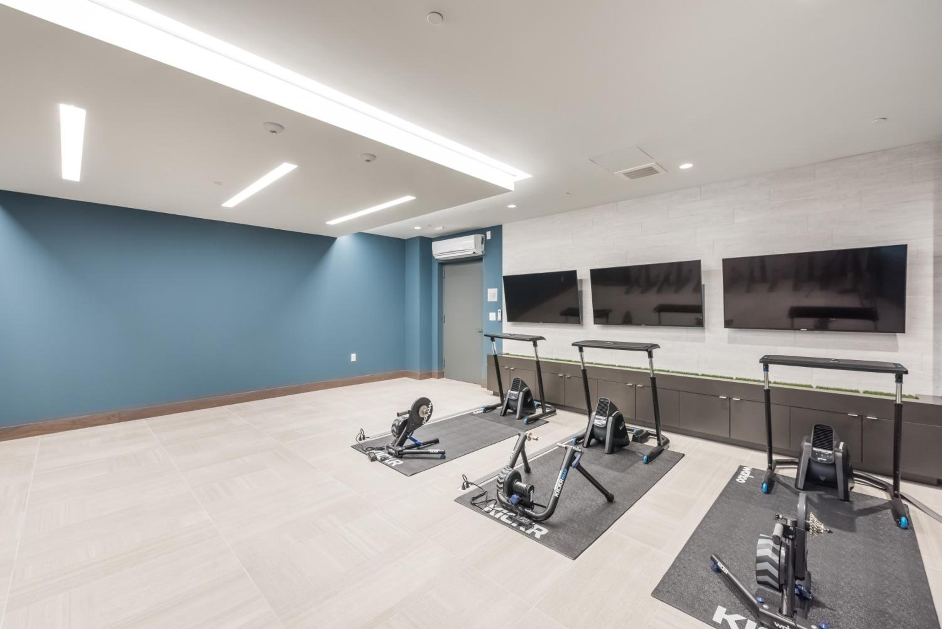 Global Luxury Suites Crystal City