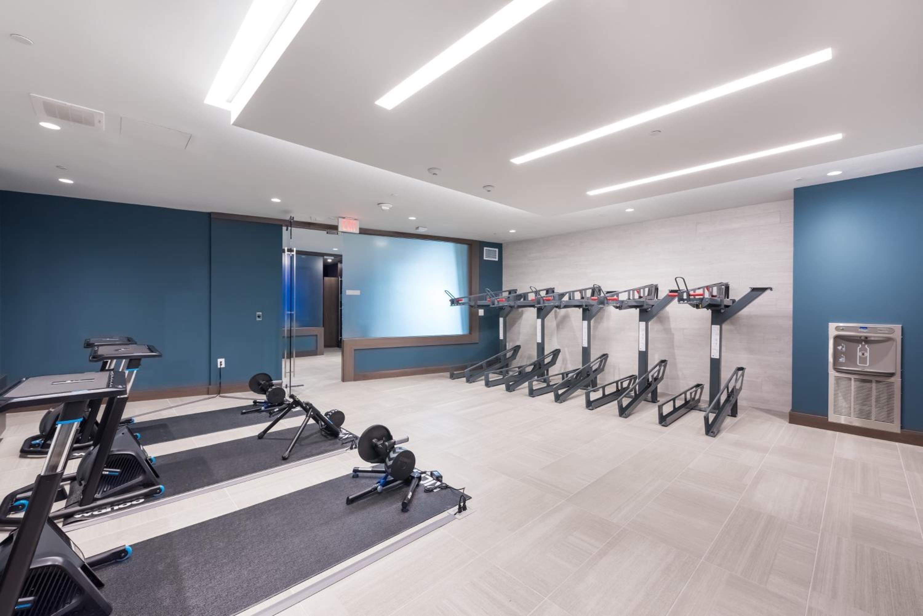 Global Luxury Suites Crystal City