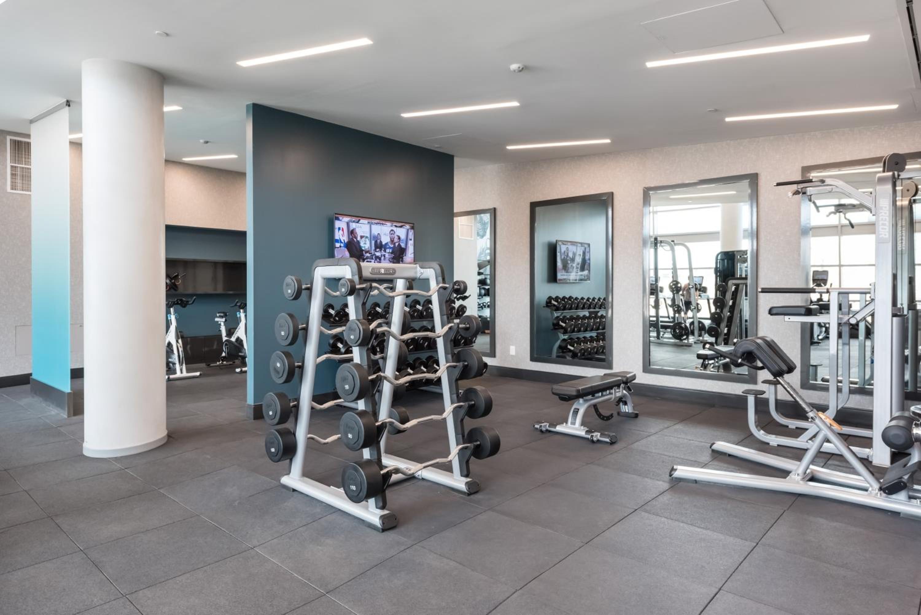 Global Luxury Suites Crystal City