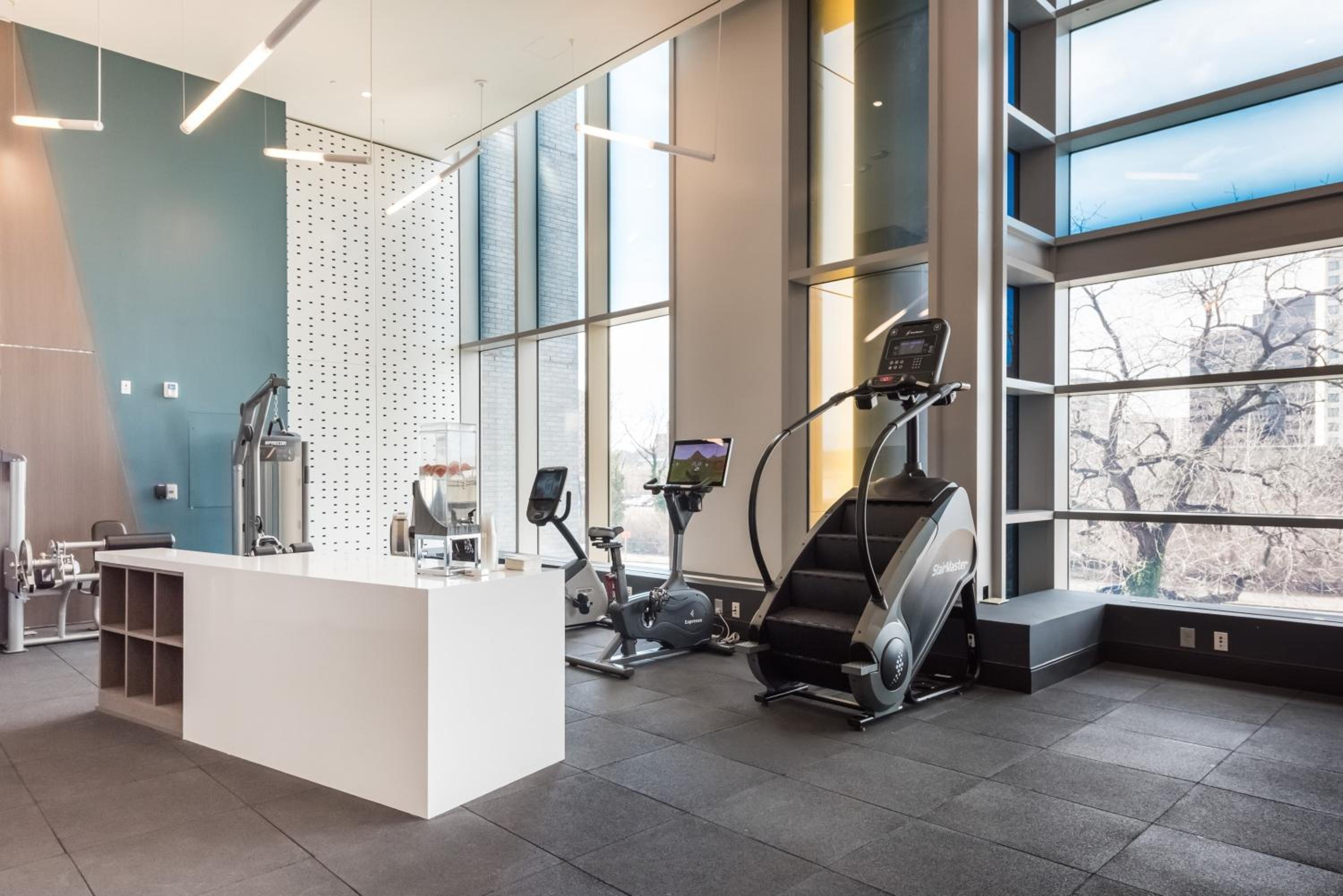 Global Luxury Suites Crystal City