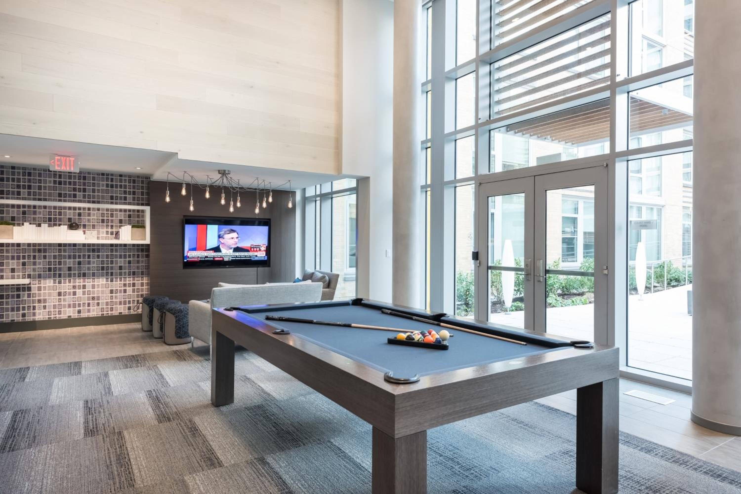 Global Luxury Suites Crystal City