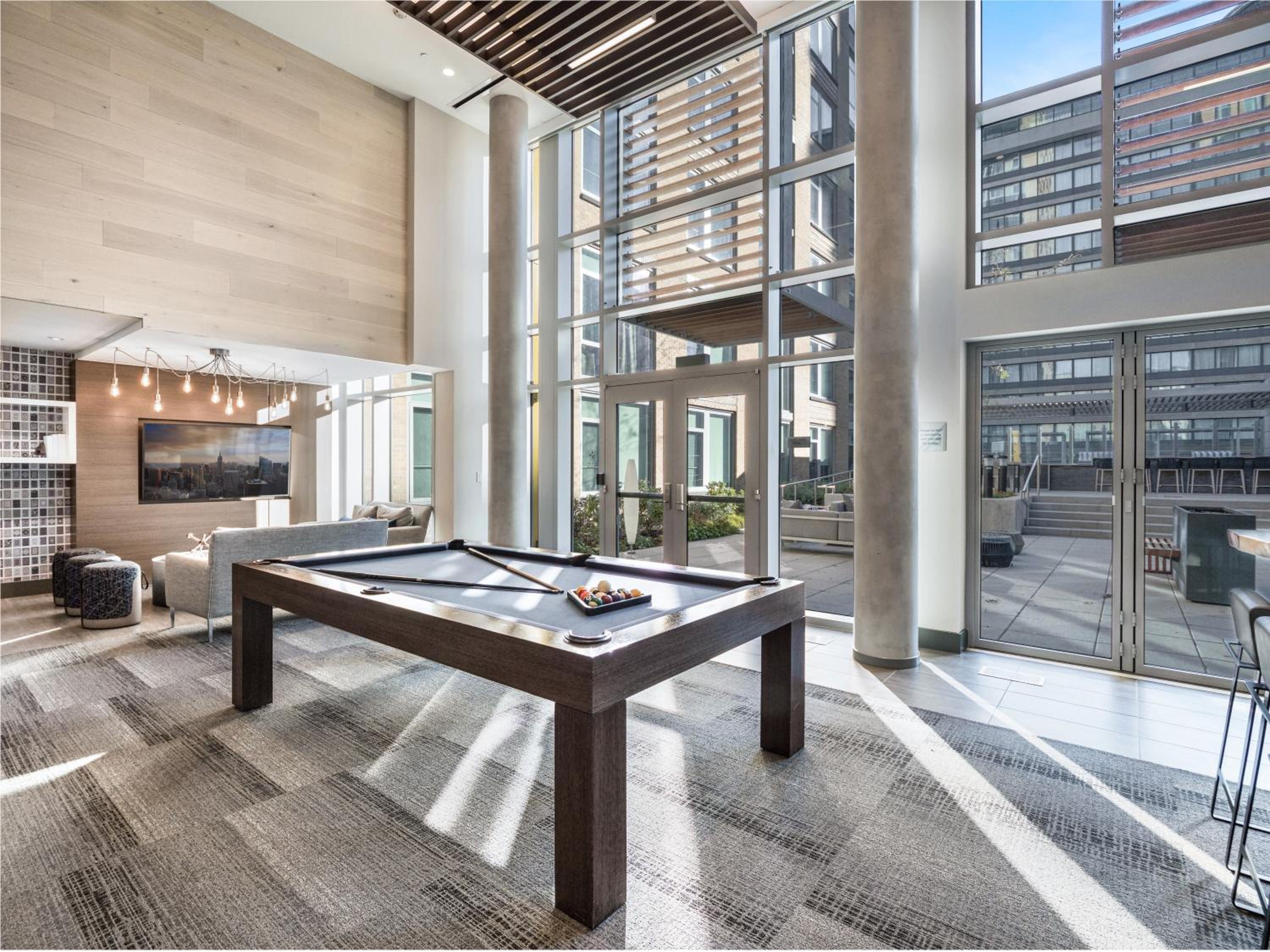 Global Luxury Suites Crystal City
