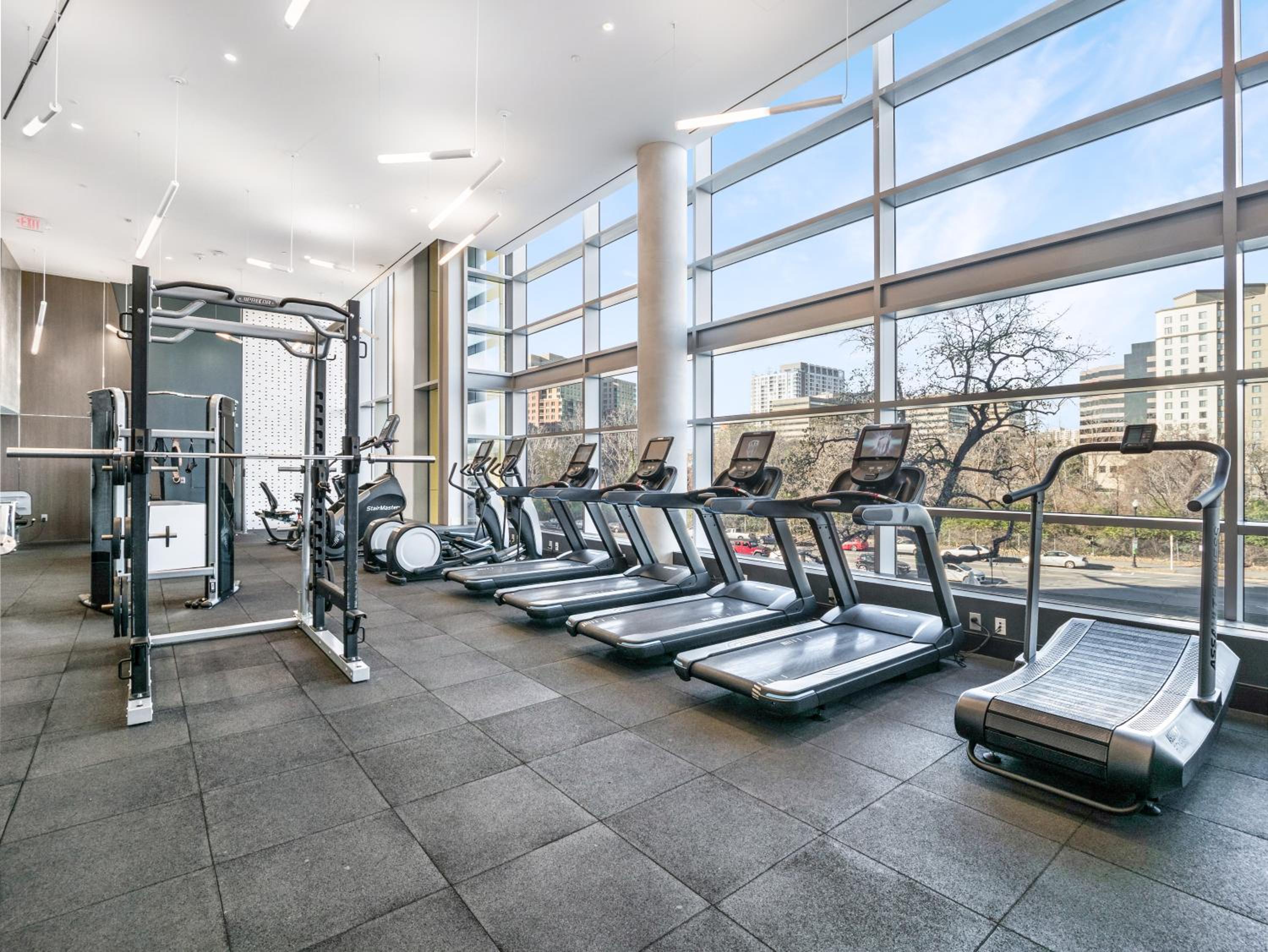 Global Luxury Suites Crystal City