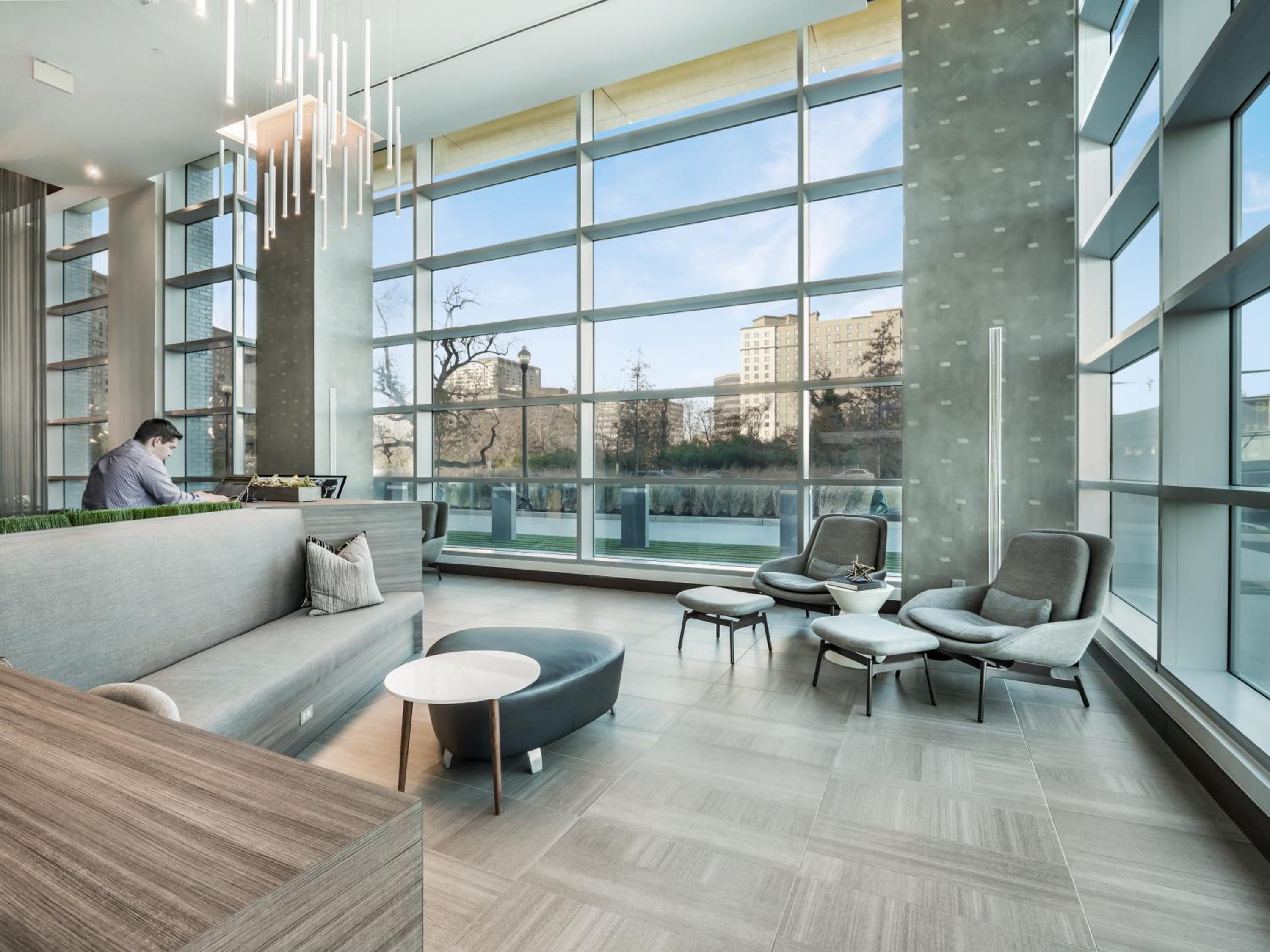 Global Luxury Suites Crystal City