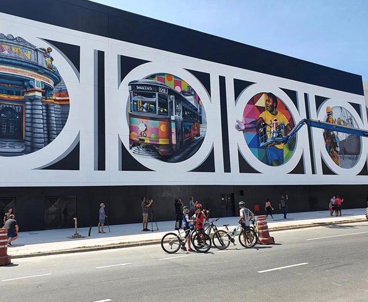 LINDO APARTAMENTO NA QUADRA DA PRAIA EM SANTOS