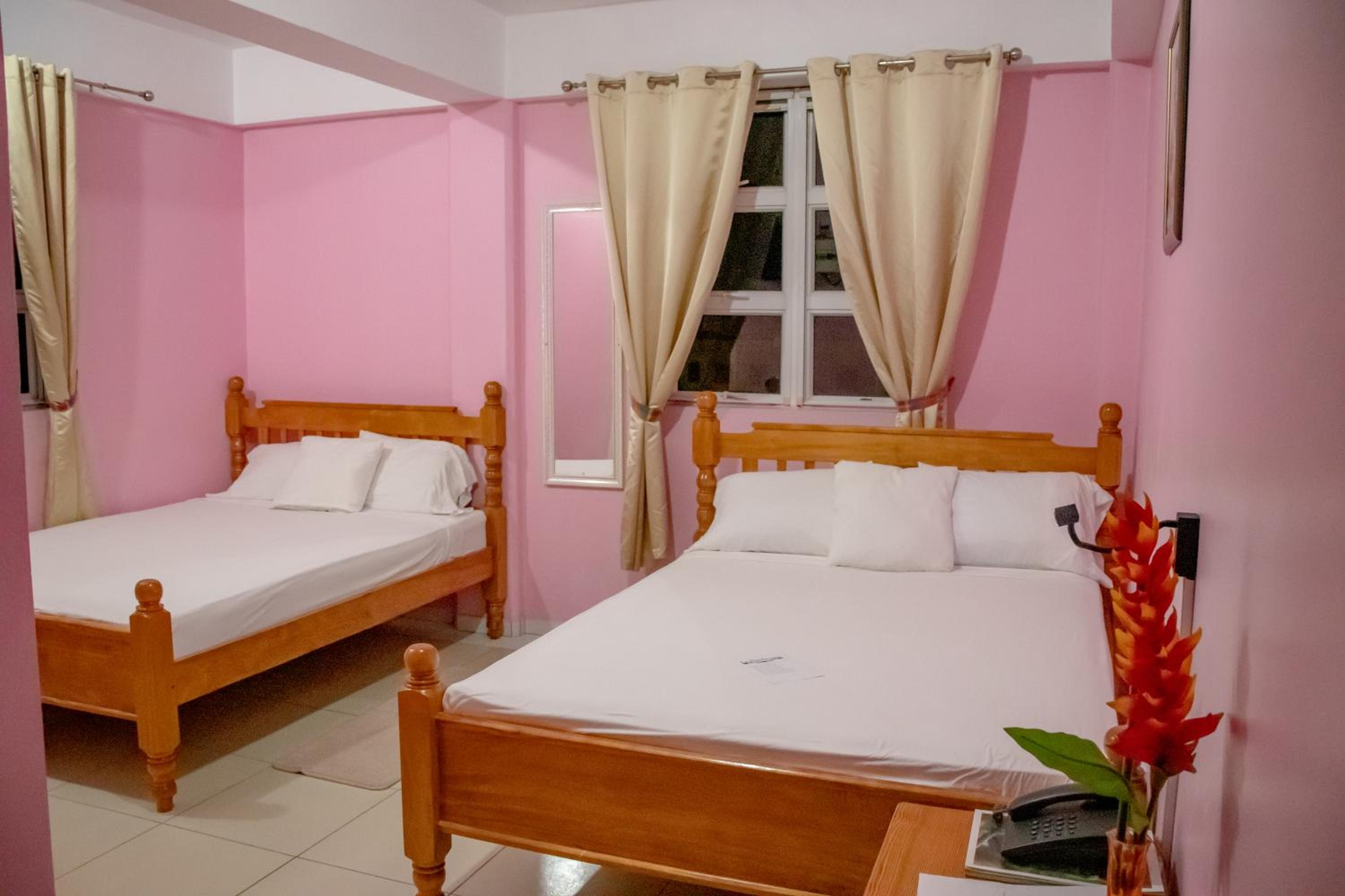 La Flamboyant Hotel