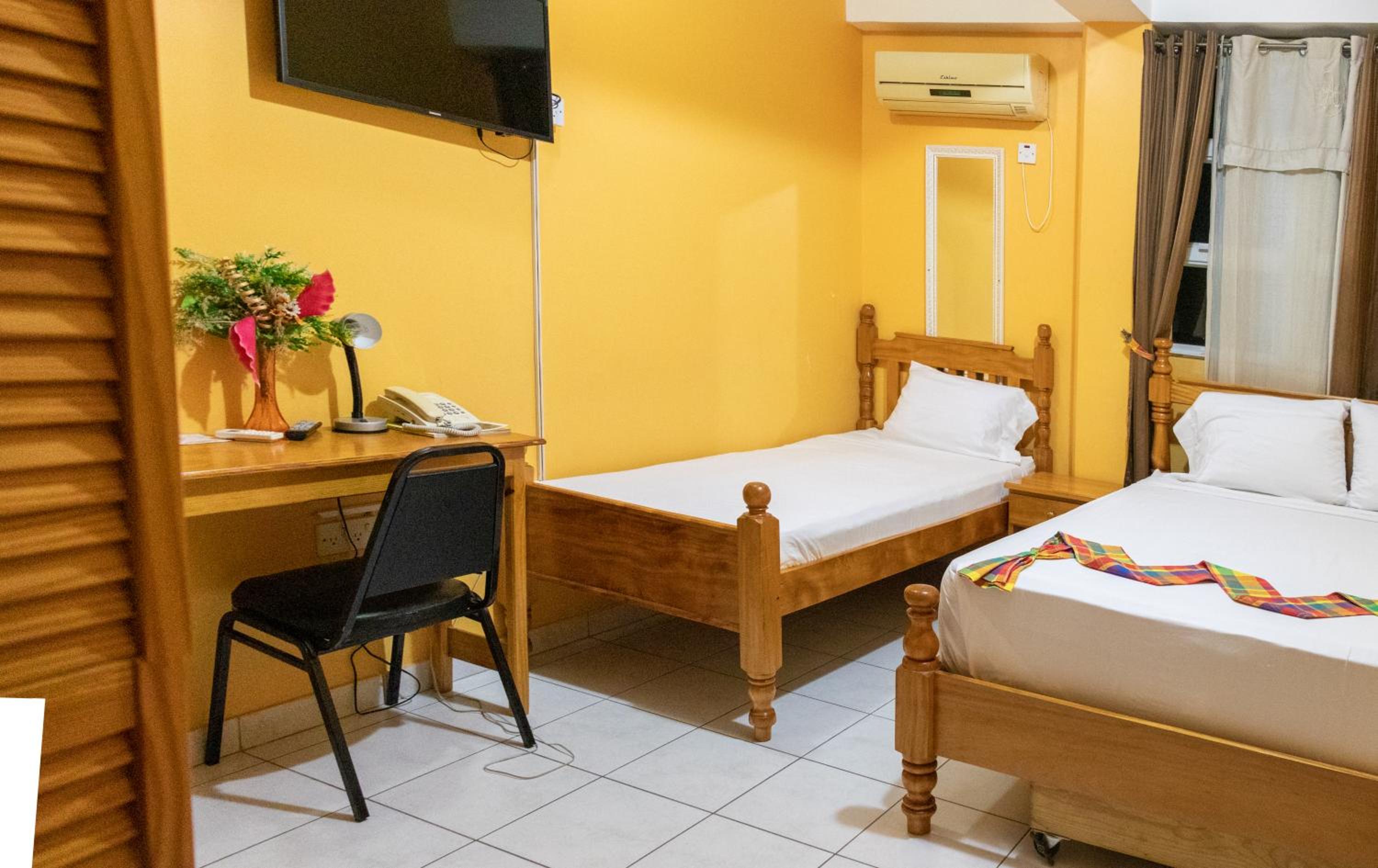 La Flamboyant Hotel