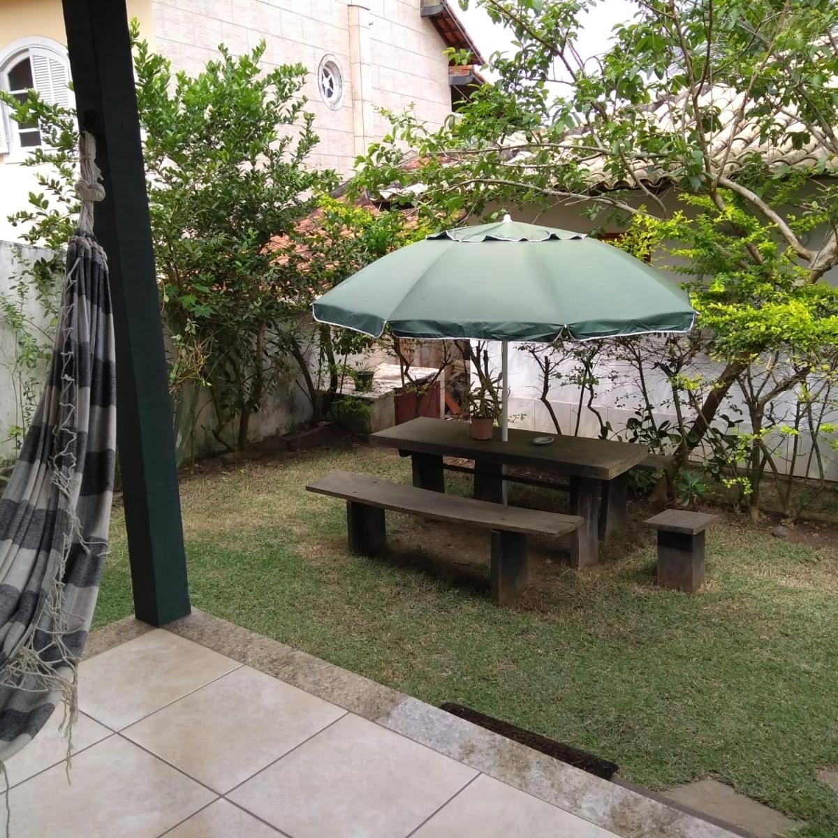 Refúgio Aconchegante no Peró Jardim Privativo Wi-Fi Ideal Casais Famílias e Home Office
