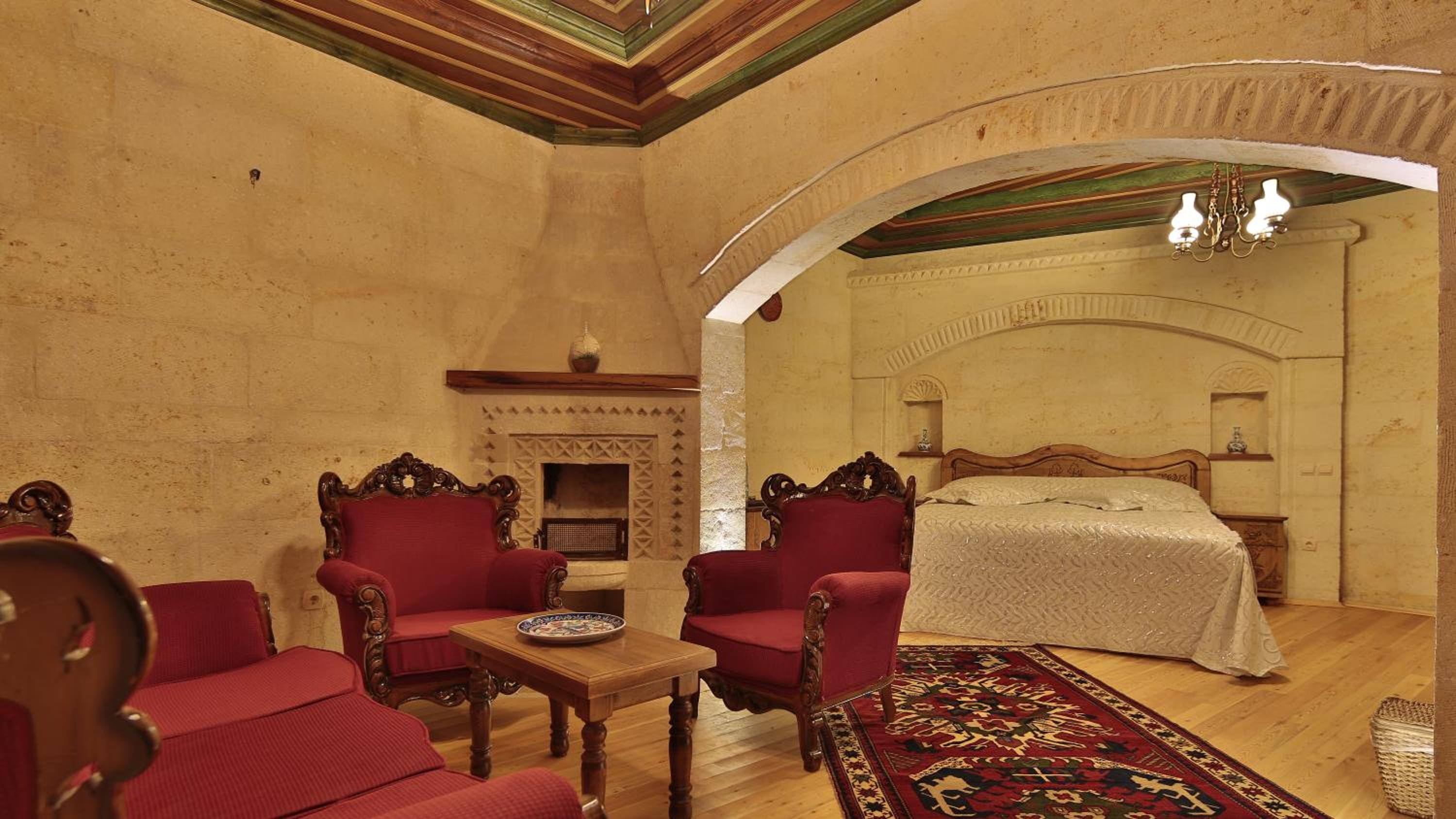 Harman Cave Hotel - Image 33