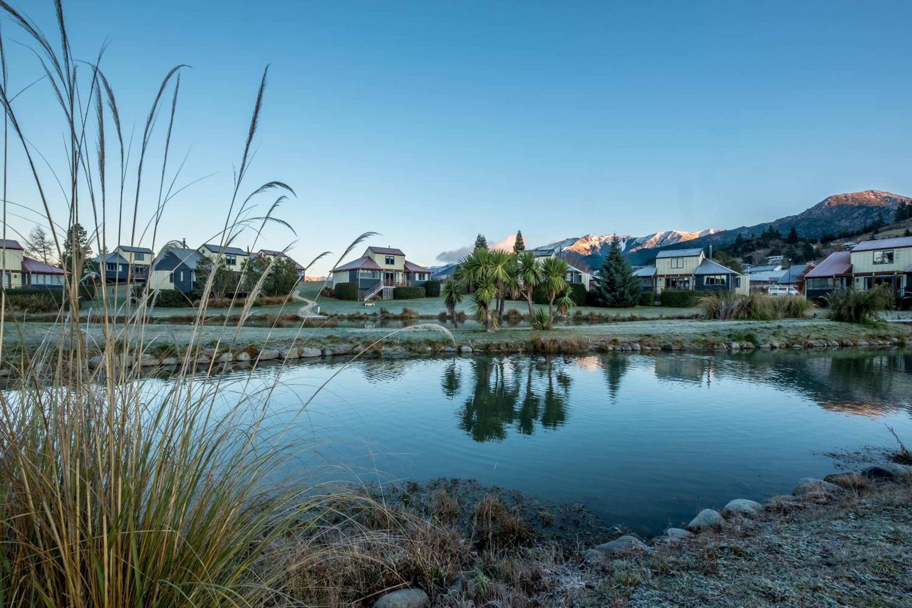 *** LAKE VILLA 467 *** view 2