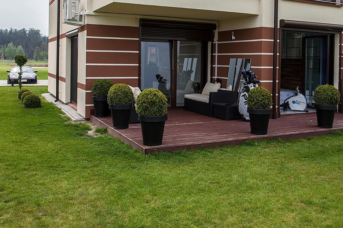 GOLF APARTAMENT W Sobieniach