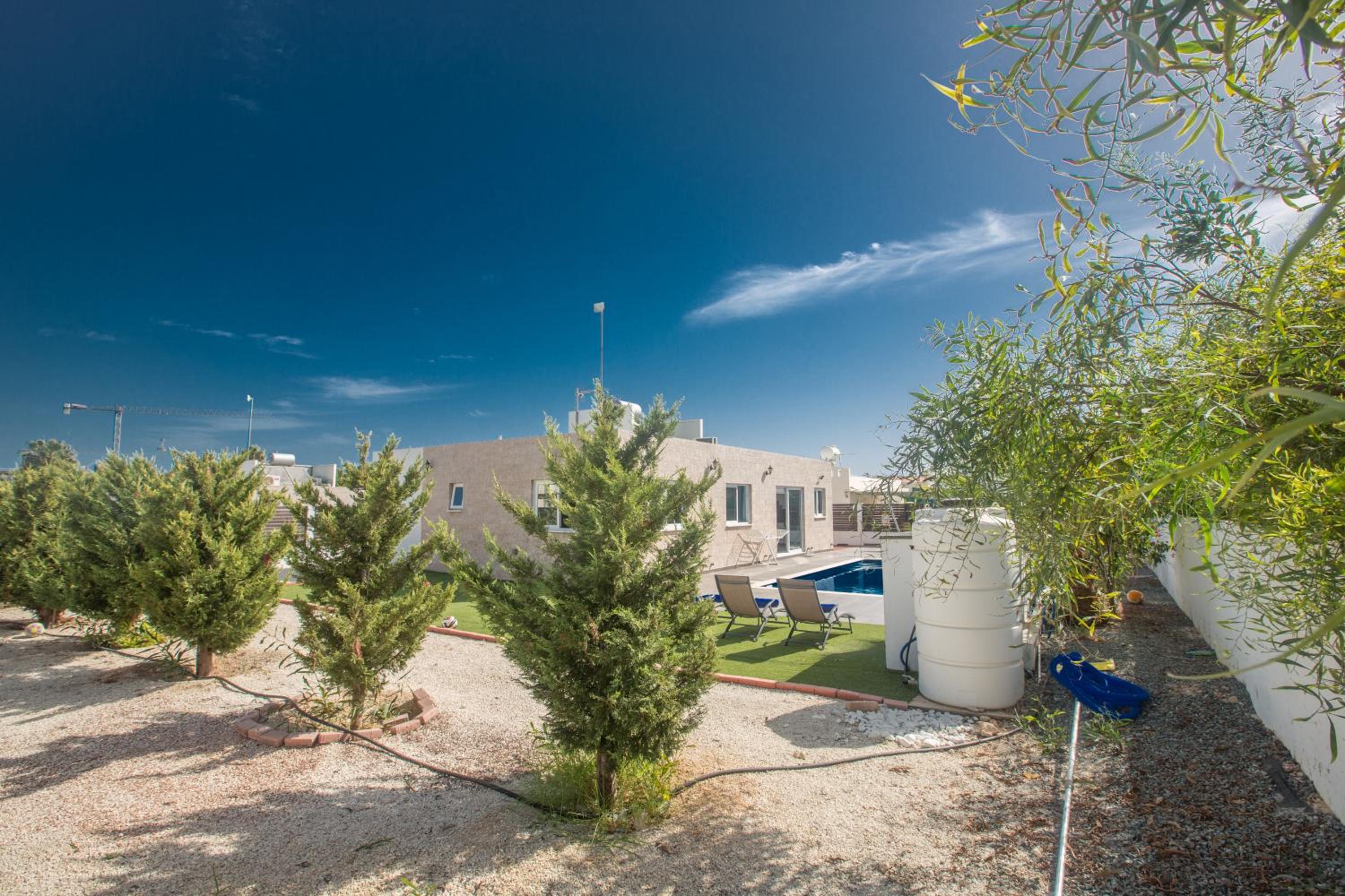Broadway Villas