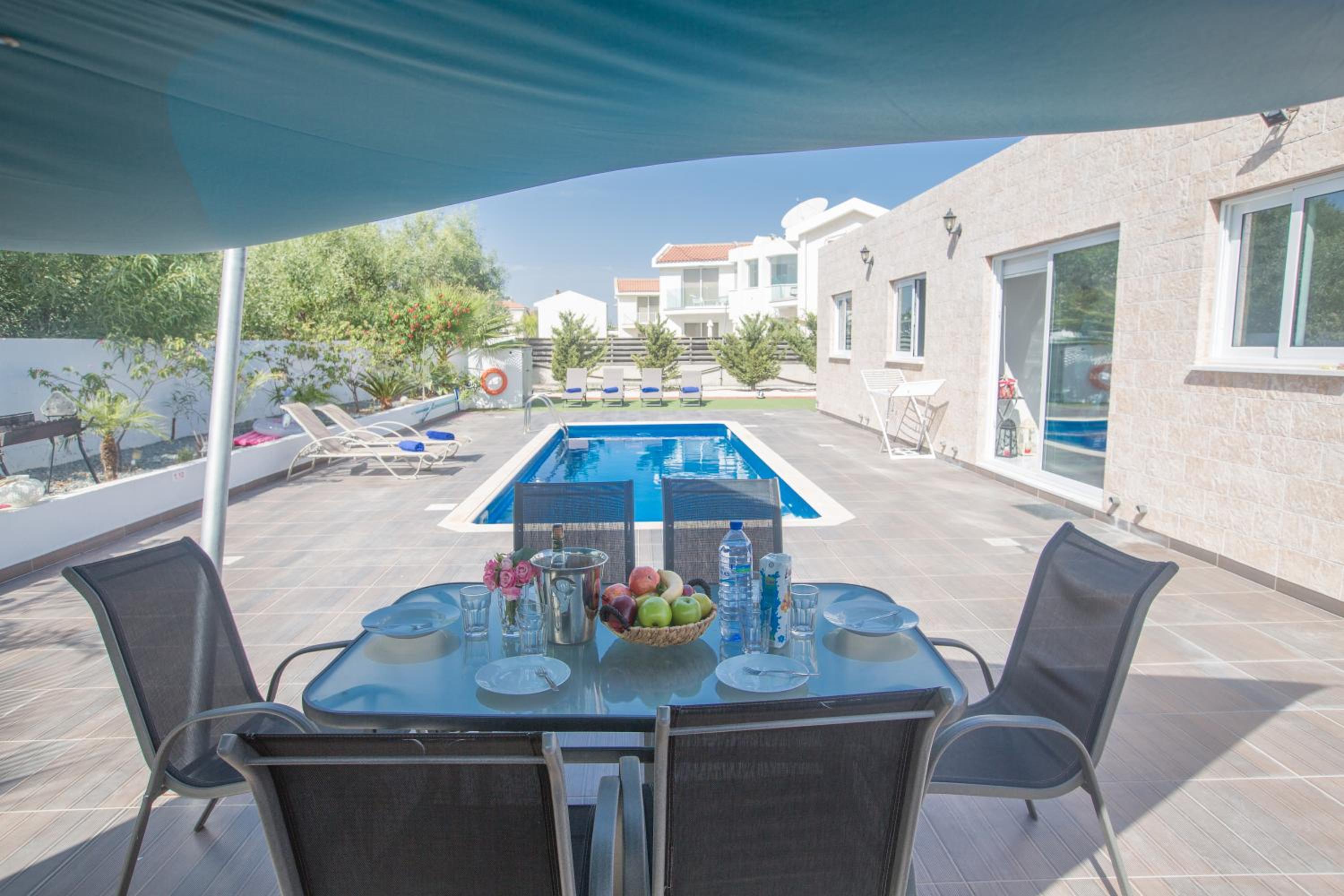 Broadway Villas