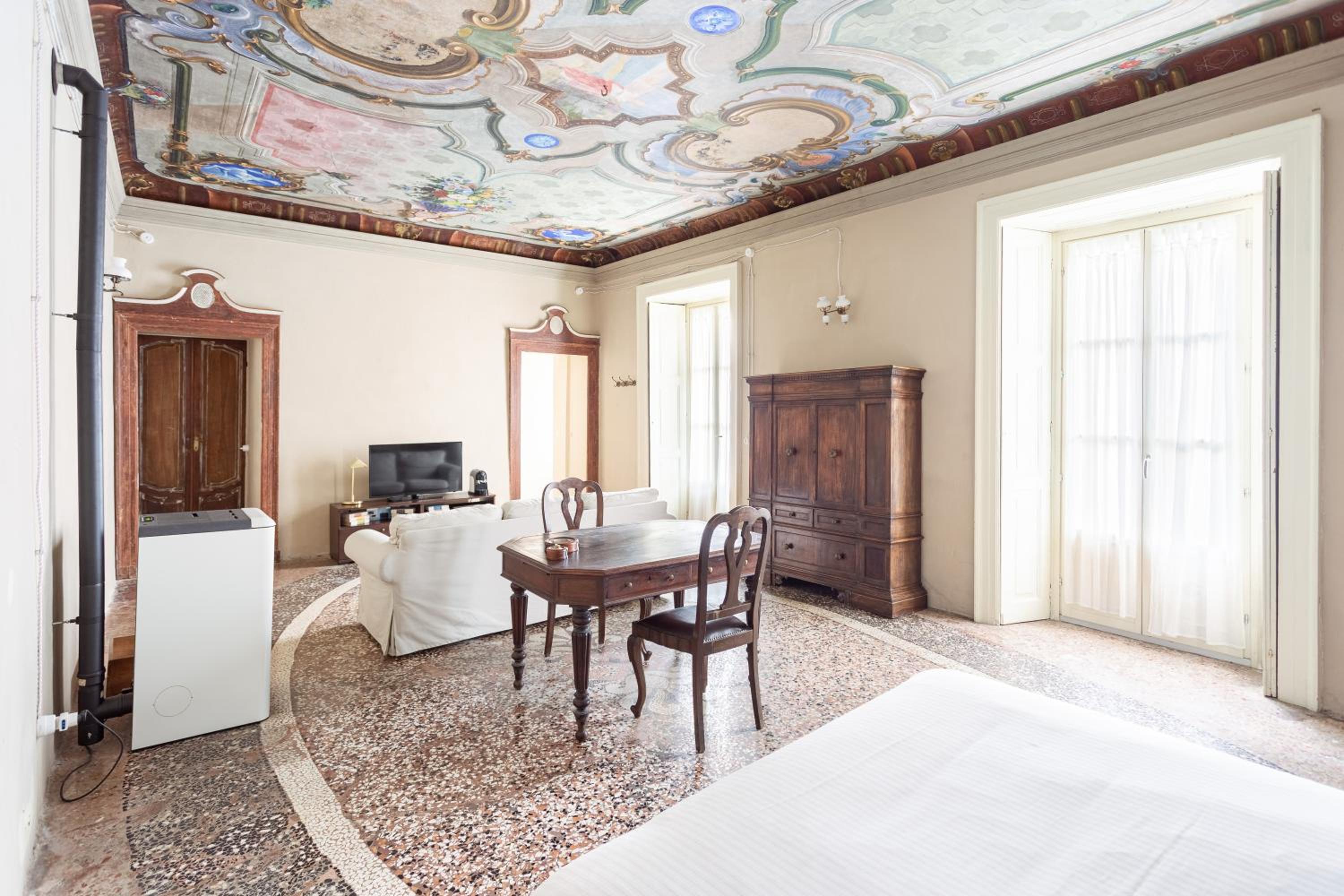 Palazzo Mia by iCasamia it